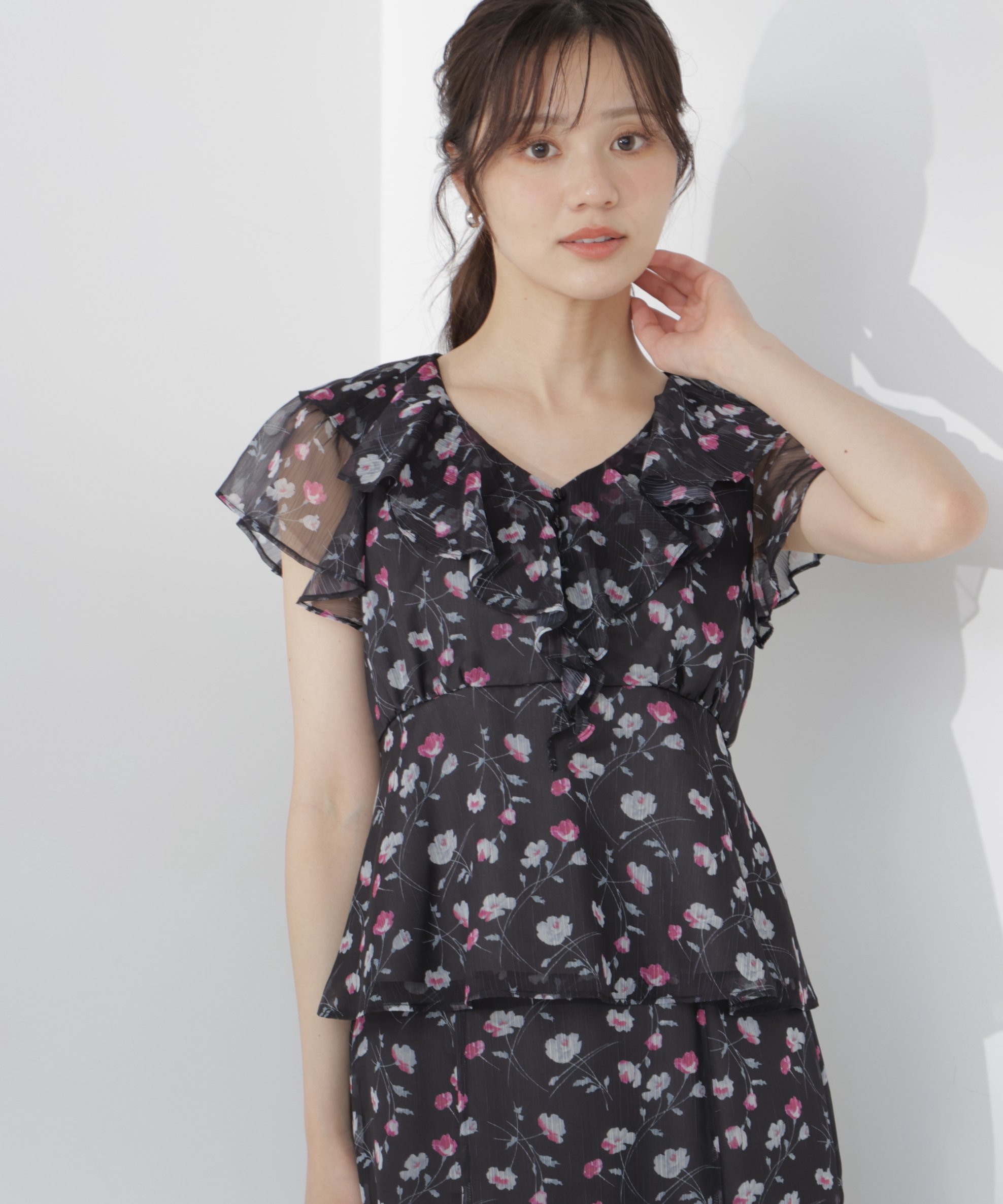 PROPORTION BODY DRESSING フラワープリントペプラムブラウス プロポーションボディドレッシング トップス シャツ・ブラウス レッド ブラック
