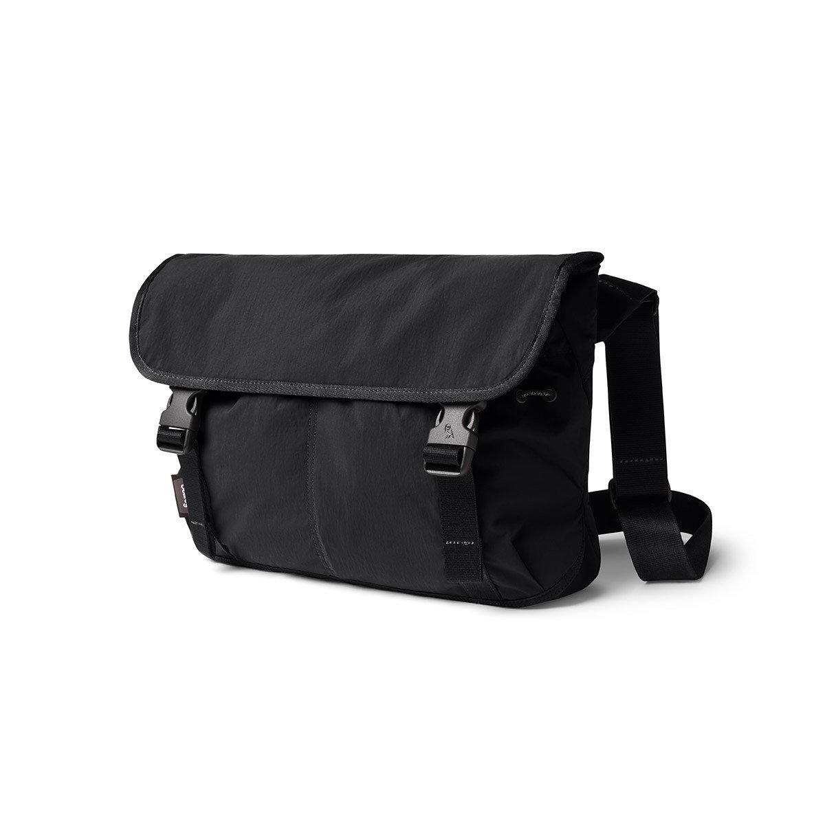 Bellroy Bellroy メッセンジャーバッグ Cinch Messenger Bag Black アントレスクエア バッグ メッセンジャーバッグ ブラック【送料無料】