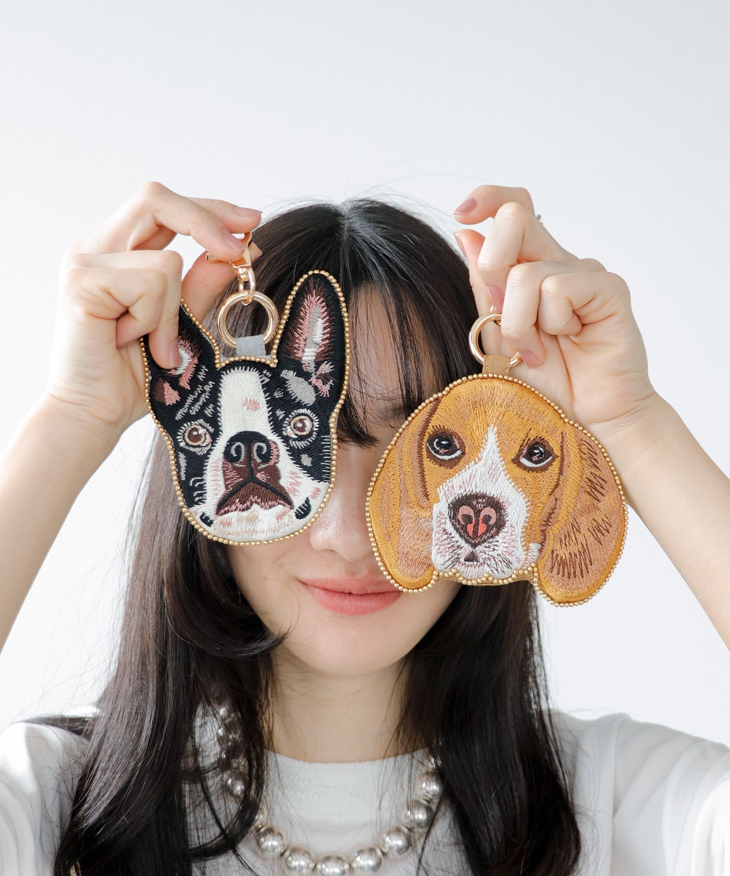 Three Four Time Three Four Time/ドック刺繍キーポーチ スリーフォータイム 財布・ポーチ・ケース ポーチ ゴールド シルバー