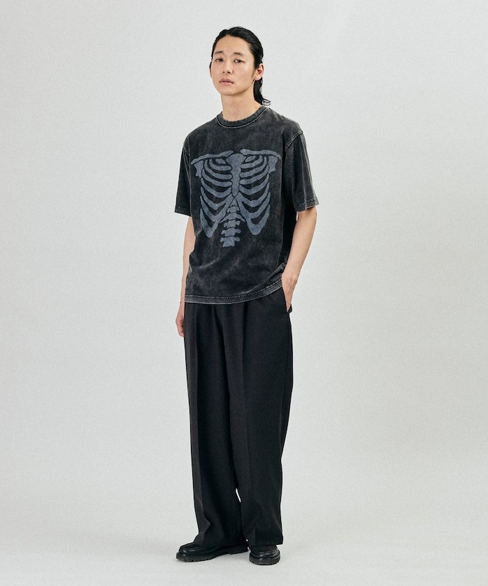 ボーンプリント パウダーブリーチ クルーネックTシャツ フリークスストア トップス カットソー・Tシャツ ブラック ホワイト