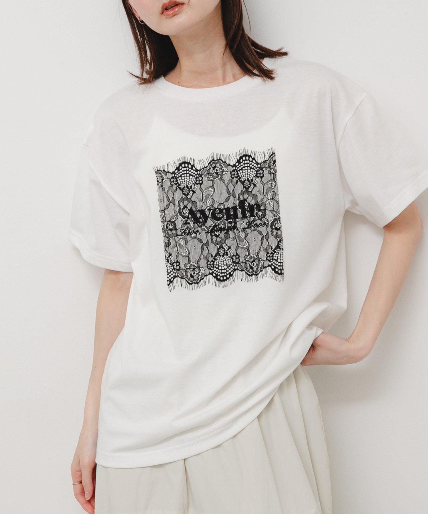 SENSE OF PLACE レースロゴTシャツ センス オブ プレイス トップス カットソー・Tシャツ ブラック グレー ホワイト