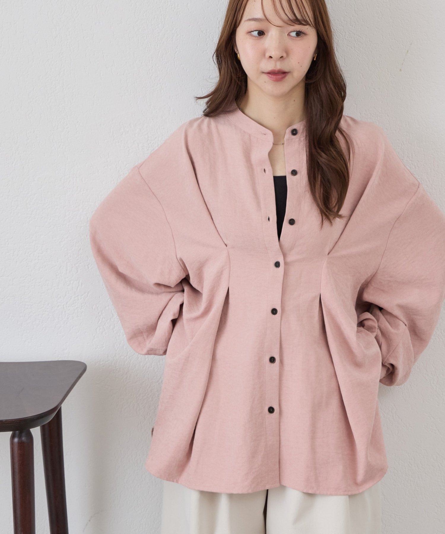【WEB限定 】ピーチスキンタックオーバーシャツ ディスコート トップス シャツ・ブラウス ピンク ベージュ