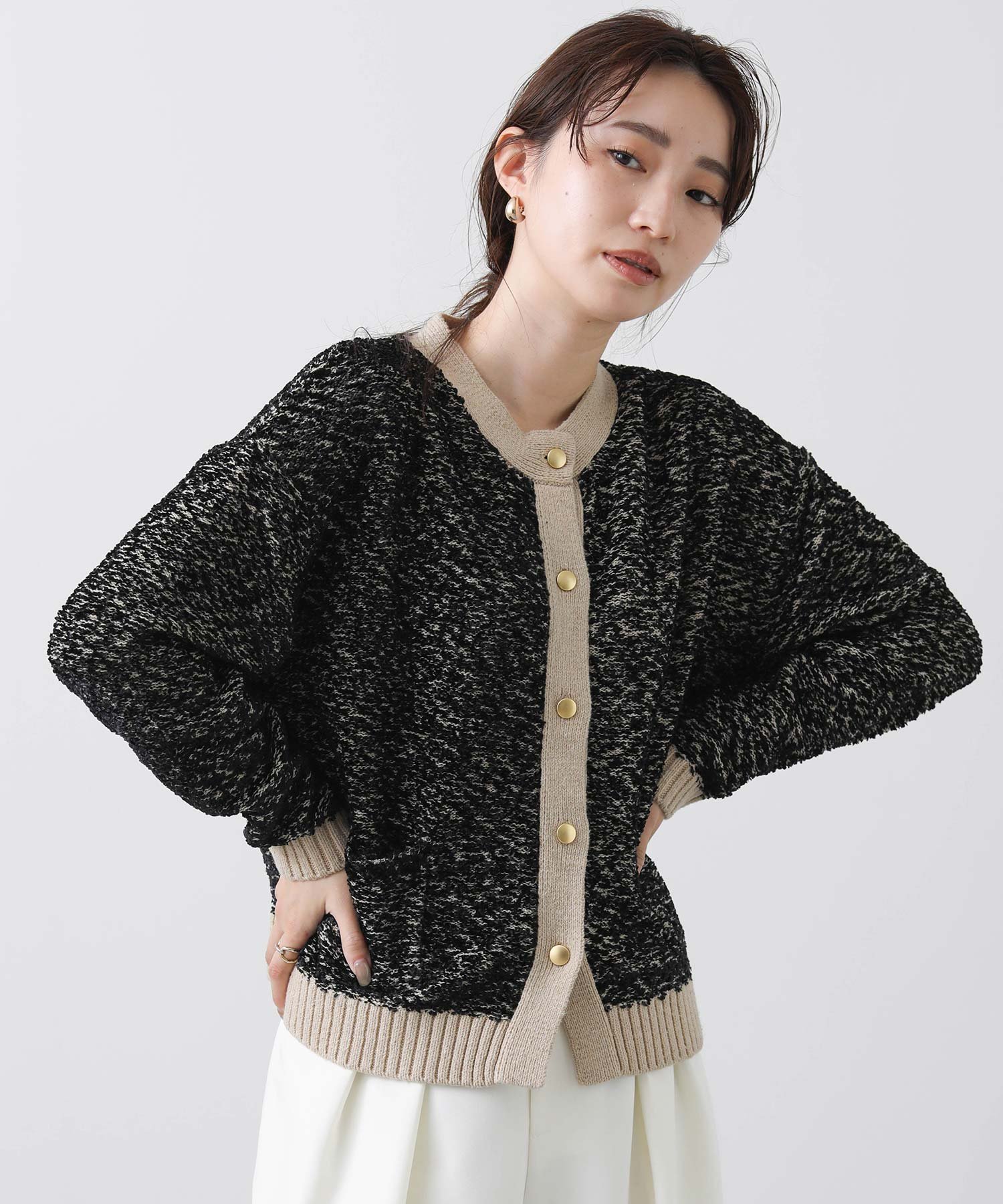 【SALE／50%OFF】Gready Brilliant 2_ツィードライククルーCD グレディブリリアン トップス カーディガン ブラック ホワイト【送料無料】のサムネイル