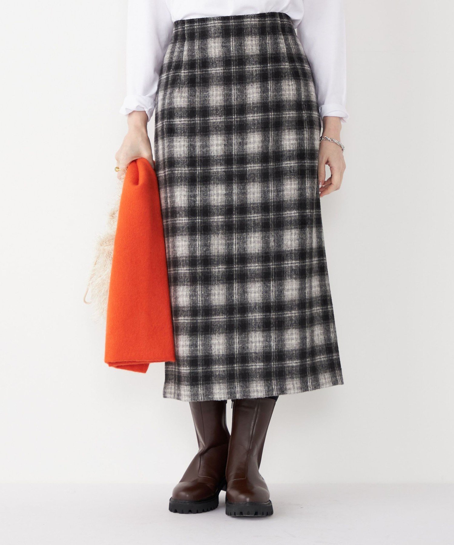 SHIPS Colors 《予約》SHIPS Colors:起毛 チェック タイトスカート◆ シップス スカート ミディアムスカート ブラック グリーン【送料無料】のサムネイル