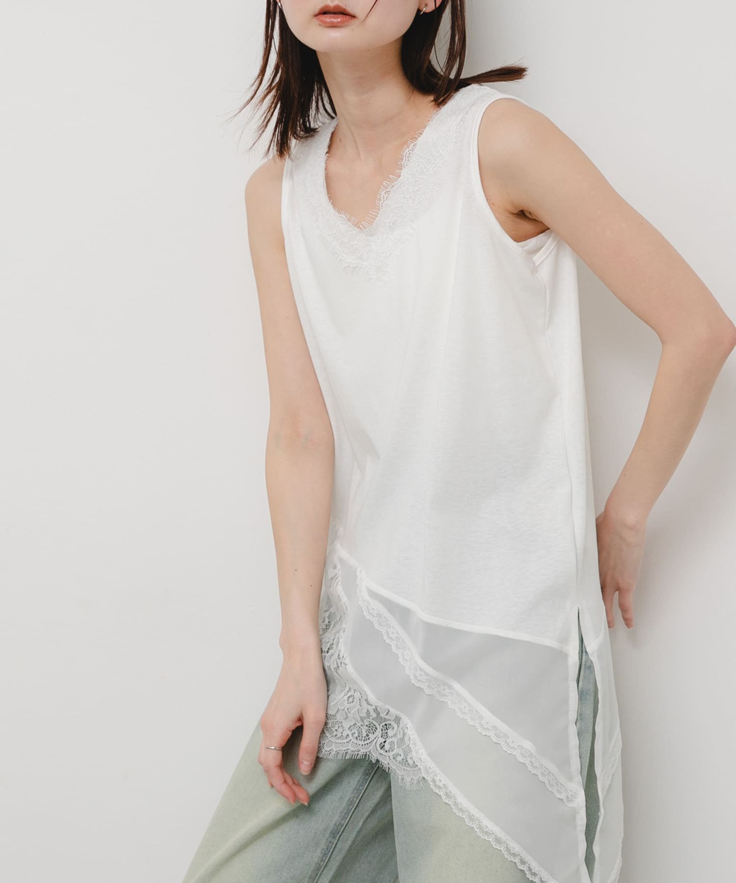 【SALE／50%OFF】SENSE OF PLACE レースドッキングアシメカットトップ センス オブ プレイス トップス ノースリーブ・タンクトップ ホワイト ブラック