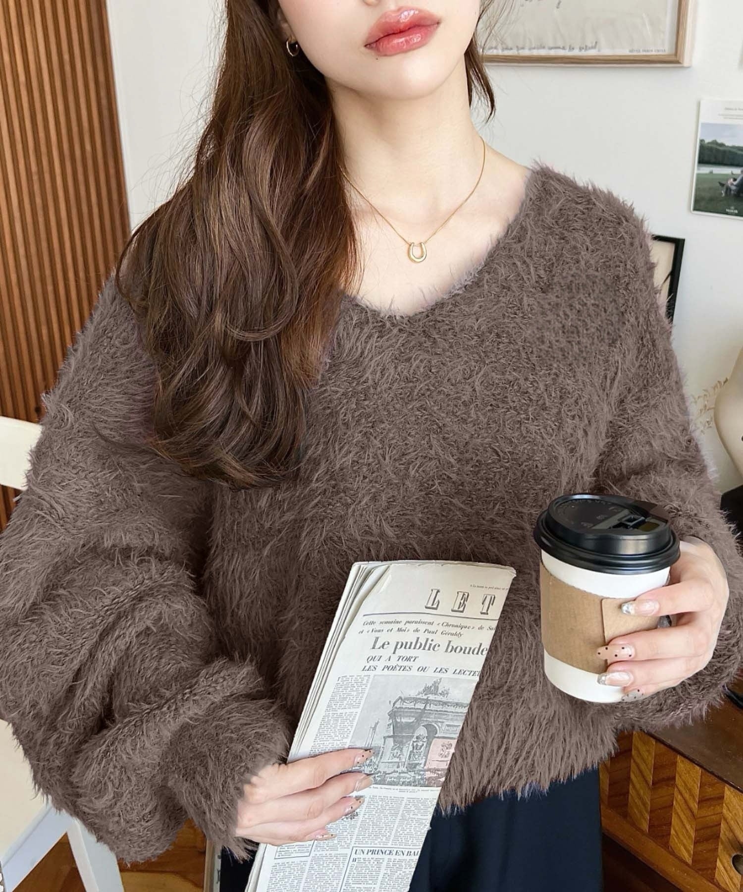 moment+ Vネックバルーンスリーブロングシャギーニットプルオーバー モーメントプラス トップス ニット ブラック ピンク ベージュ ホワイト ブラウン