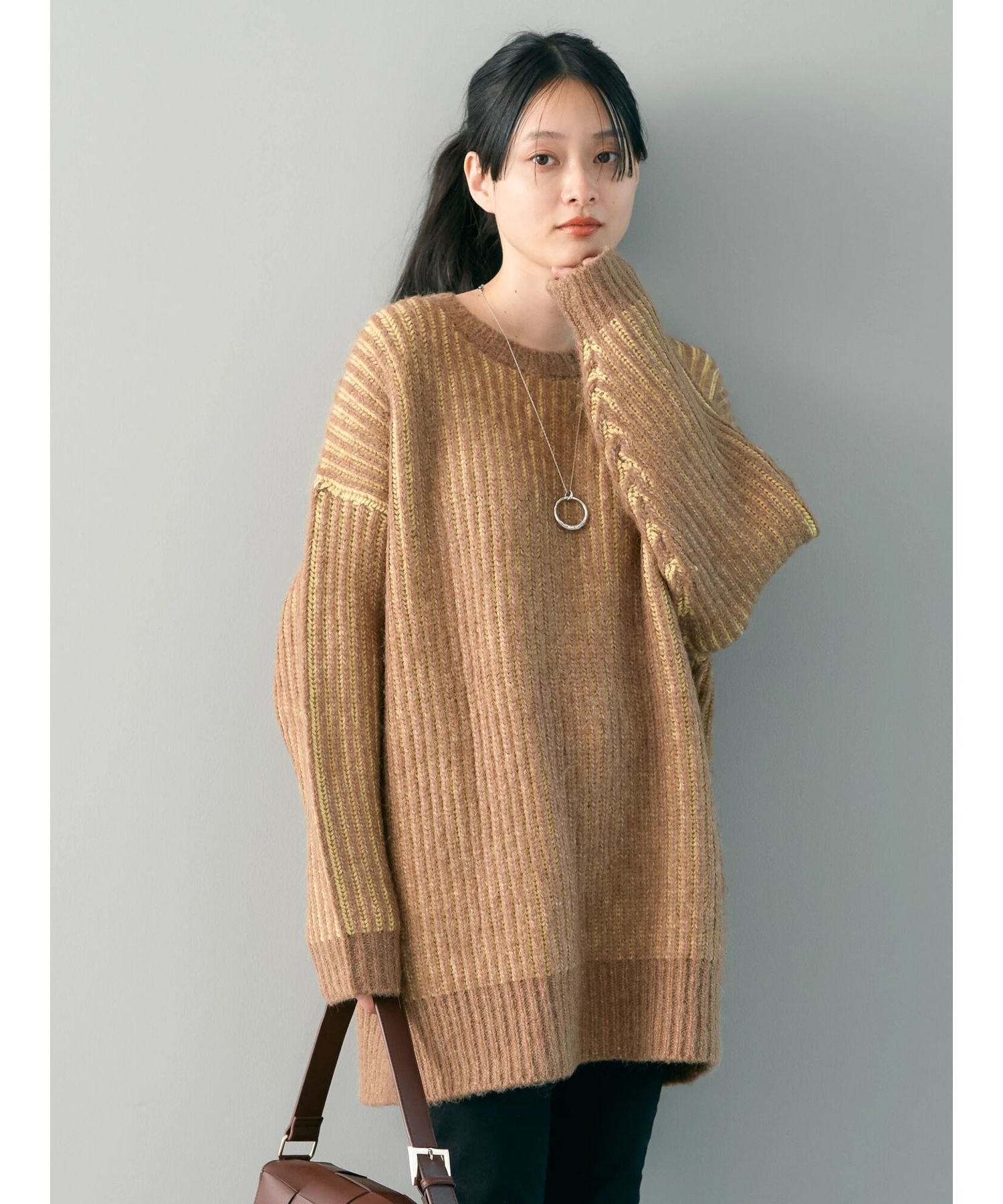 AMERICAN HOLIC バイカラー片畦ニットチュニック/カジュアル/着映えトップス/体型カバー/ゆったりシルエット/23AW/秋冬 アメリカン ホリック トップス ニット ブラック ブラウン ネイビー【送料無料】のサムネイル