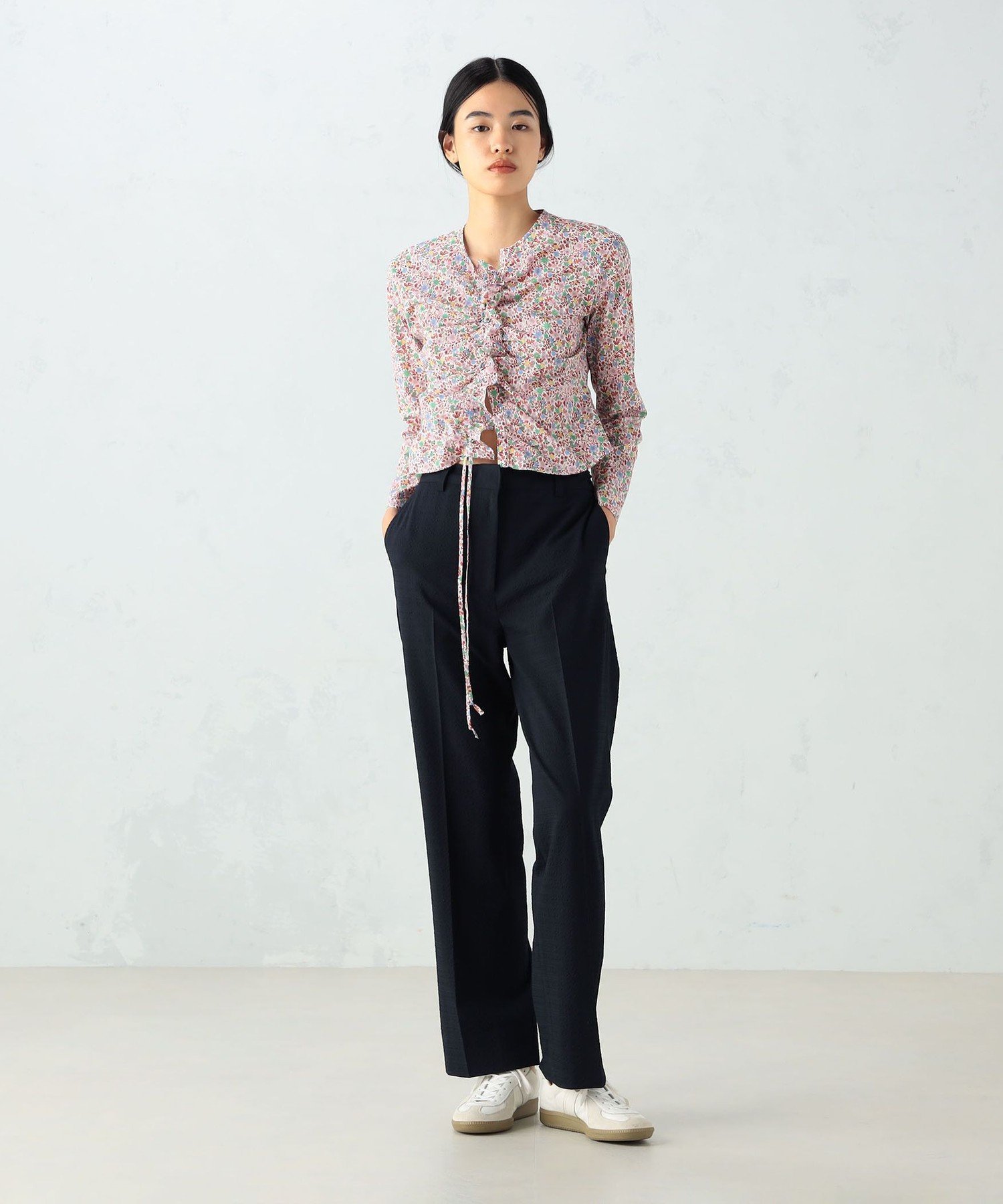 【SALE／80%OFF】BACCA シアサッカー テーパードパンツ トゥモローランド パンツ その他のパンツ ネイビー【送料無料】