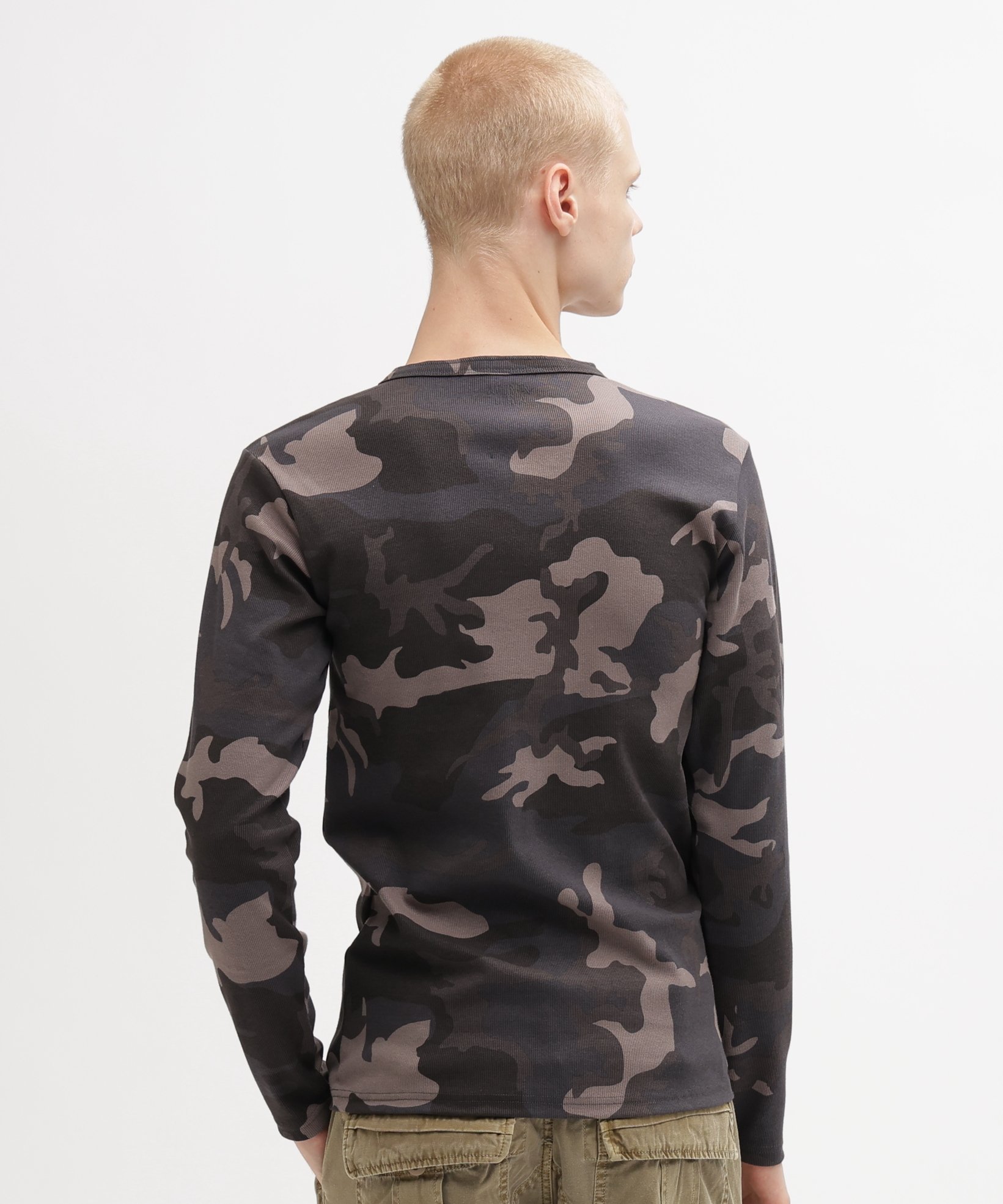 《DAILY/デイリー》RIB LONG SLEEVE HENLEY NECK T-SHIRT "CAMOUFLAGE" アヴィレックス トップス カットソー・Tシャツ