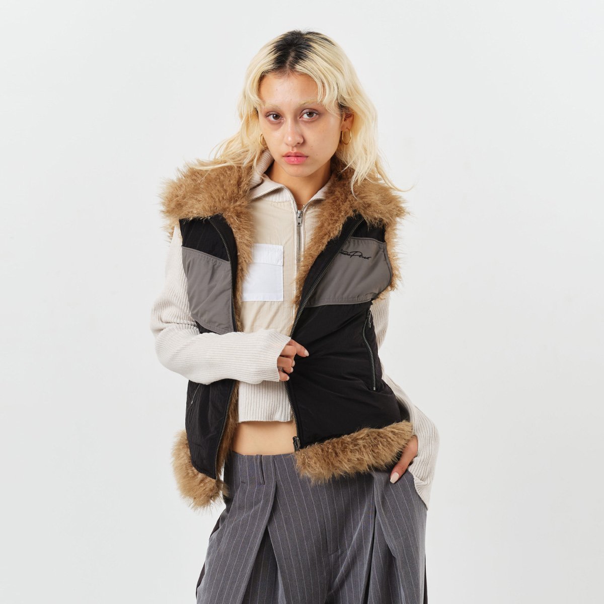 atmos pink atmos pink Reversible Nylon Vest BLACK アトモス ジャケット・アウター その他のジャケット・アウター ブラック