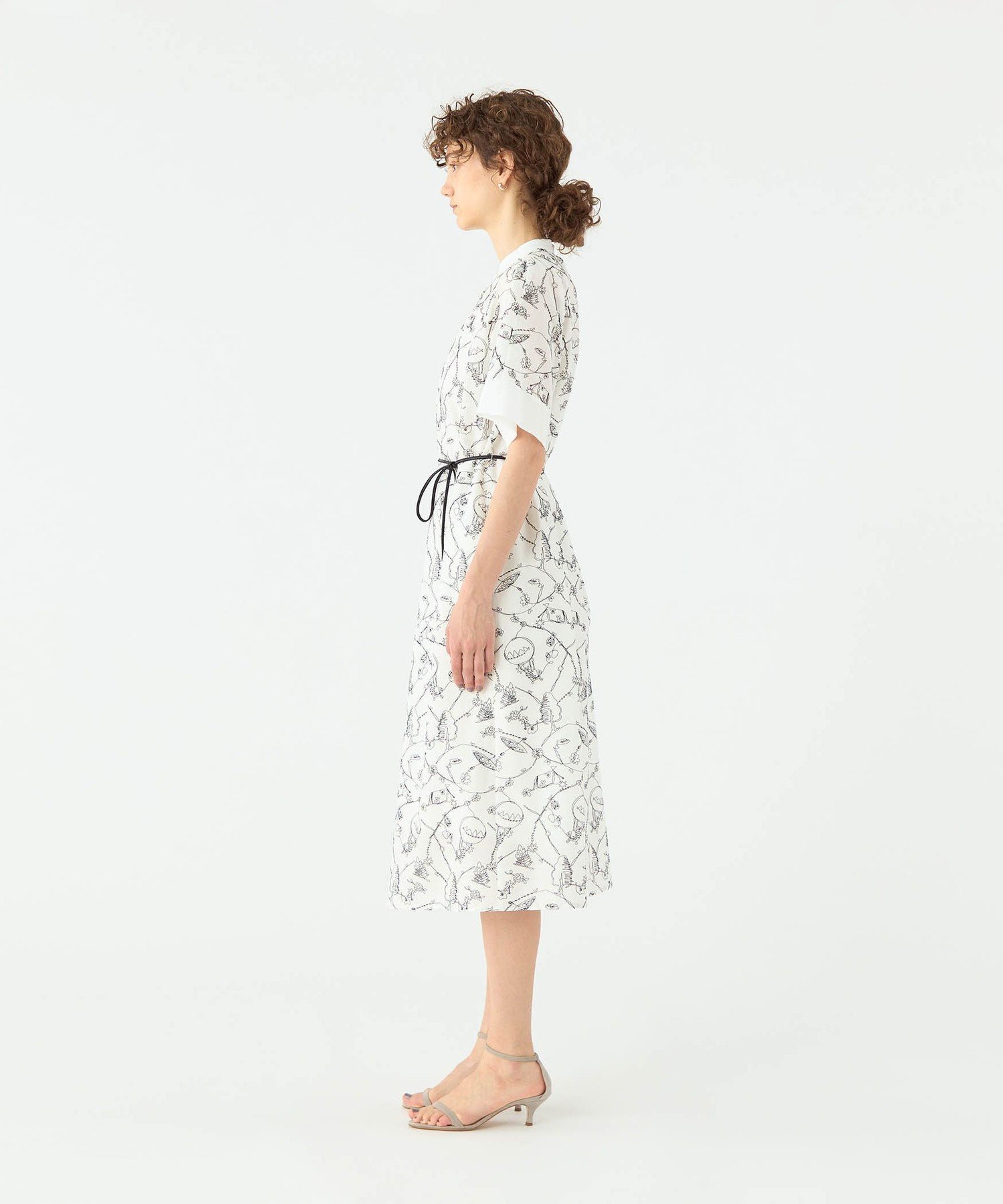 【SALE／40%OFF】TOMORROWLAND collection バルーンエンブロイダリー スタンドカラーワンピース トゥモローランド ワンピース・ドレス ワンピース ホワイト【送料無料】