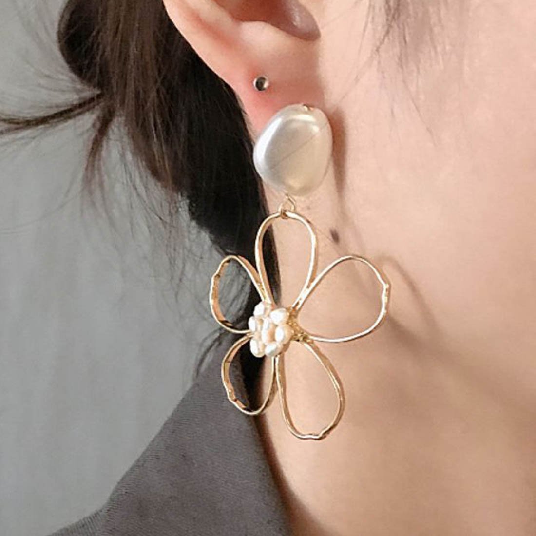 【SALE／47%OFF】Forcement 女性らしいデザインのホローフラワーピアス 可愛い お花 パール 華やか メゾンドラティール アクセサリー・腕時計 ピアス ゴールド
