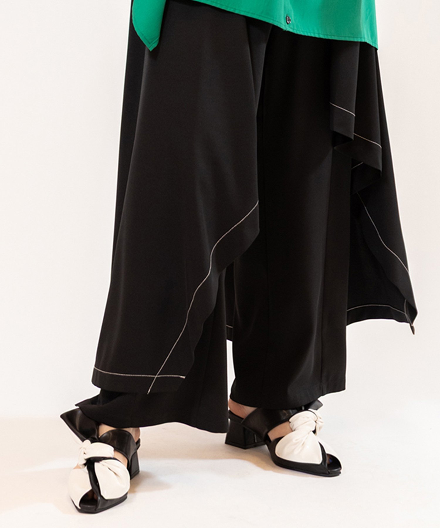 OSMOSIS（オズモーシス）リボンサンダルSpringSummercollection■商品のお気に入り登録クーポンやタイムセール、再入荷通知やラスト1点などお得な情報を受け取ることができます。ご登録をお忘れなく◎型番：501270-455Z-003-136 RD4947【採寸】SIZE36(23.5cm)37(24cm)38(24.5cm)全長25.225.726.2甲巾8.48.68.8ヒール高さ4.34.34.3単位：cm商品のサイズについて【商品詳細】中国素材：合成皮革サイズ：36、37、38※画面上と実物では多少色具合が異なって見える場合もございます。ご了承ください。商品のカラーについてOSMOSIS（オズモーシス）リボンサンダルSpringSummercollection■商品のお気に入り登録クーポンやタイムセール、再入荷通知やラスト1点などお得な情報を受け取ることができます。ご登録をお忘れなく◎型番：501270-455Z-003-136 RD4947【採寸】SIZE36(23.5cm)37(24cm)38(24.5cm)全長25.225.726.2甲巾8.48.68.8ヒール高さ4.34.34.3単位：cm商品のサイズについて【商品詳細】中国素材：合成皮革サイズ：36、37、38※画面上と実物では多少色具合が異なって見える場合もございます。ご了承ください。商品のカラーについて