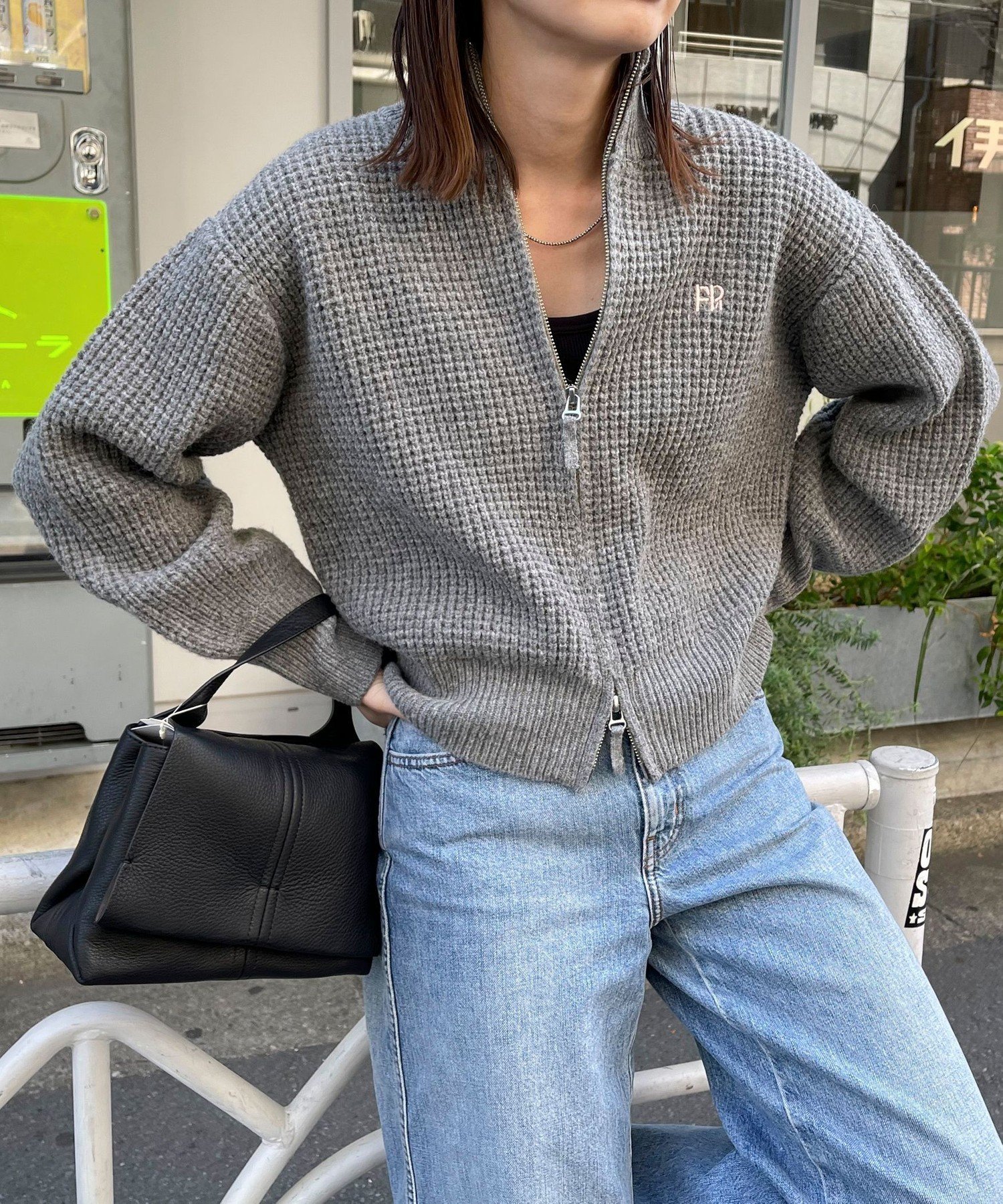 fredy emue 刺繍入りワッフルZIPカーディガン フレディ アンド グロスター トップス カーディガン グレー ホワイト ネイビー【送料無料】のサムネイル