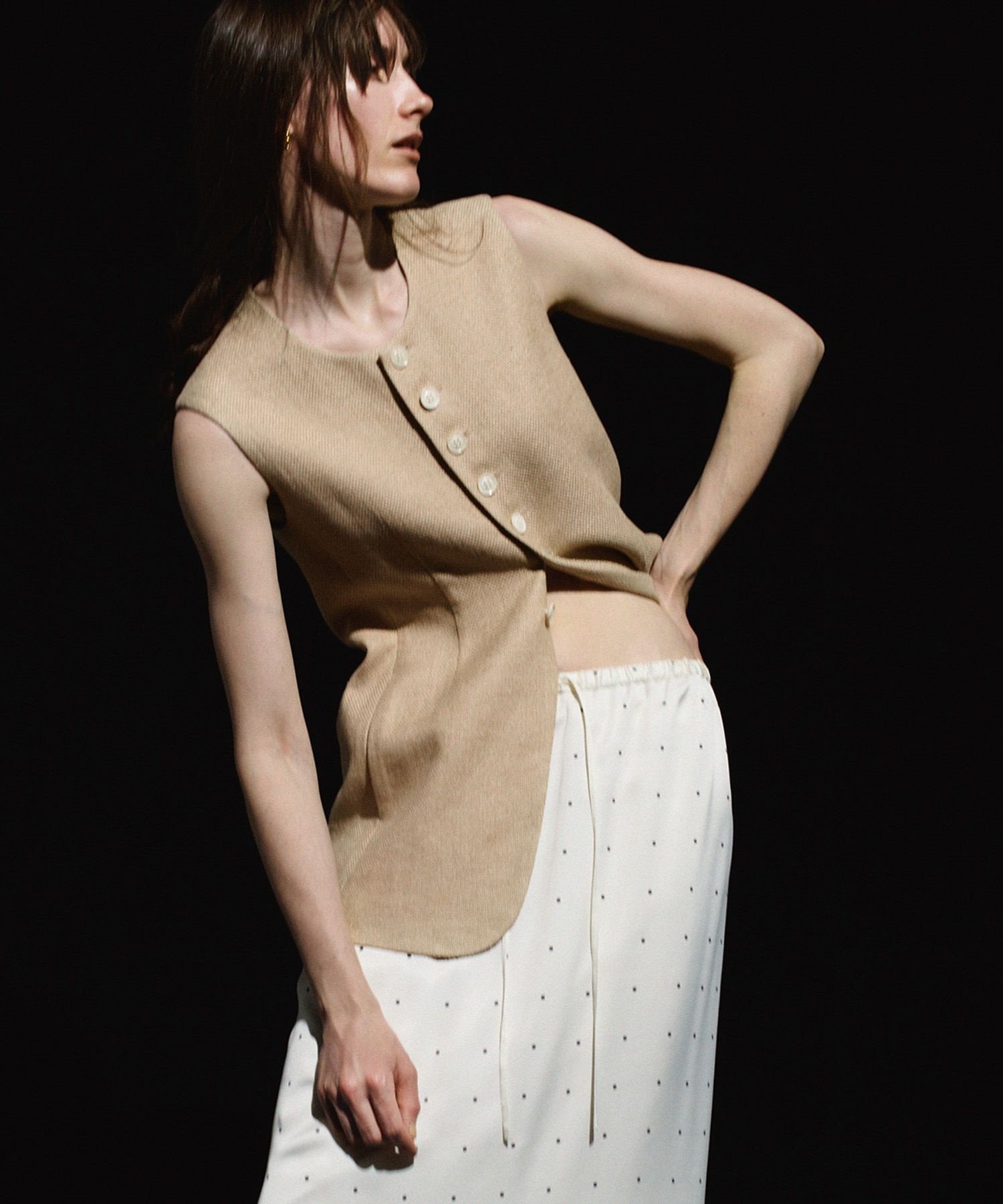 【SALE／50%OFF】ADAM ET ROPE' FEMME 【EMOELLE】ソフトシェイプジレ アダムエロペ トップス ベスト・ジレ ベージュ【送料無料】