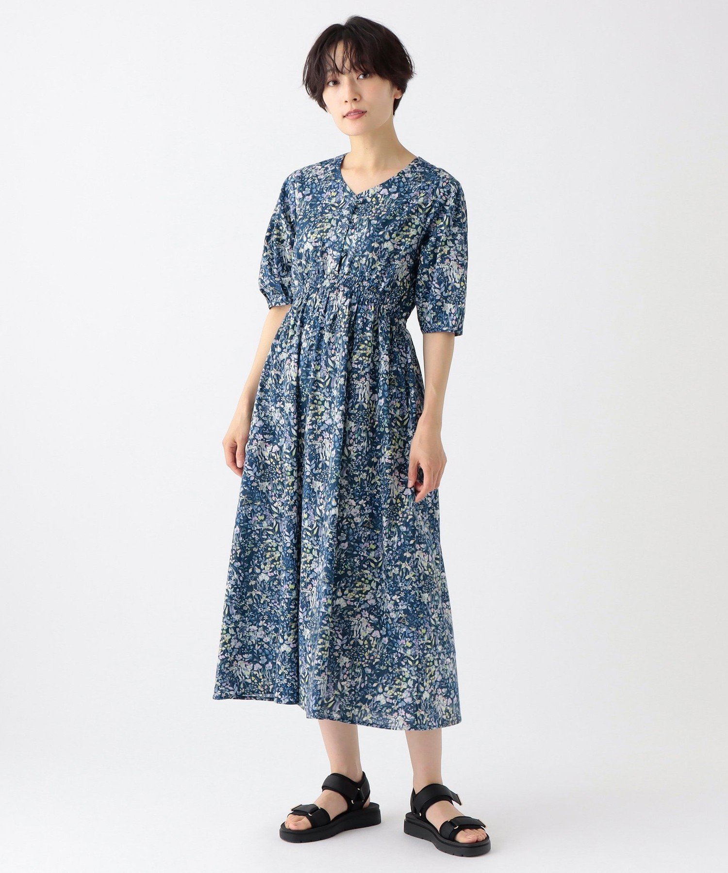 Afternoon Tea LIVING 【オンラインストア限定】Vネックワンピース/リバティプリント アフタヌーンティー・リビング ワンピース・ドレス ワンピース ネイビー【送料無料】のサムネイル