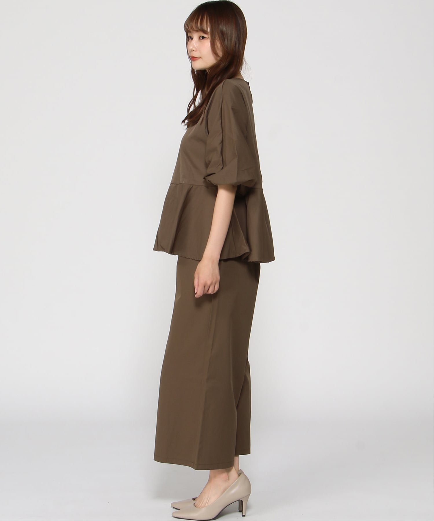 FReePLACe/(W)ペプラムトップス ワイドパンツ2点セット ミニョントレフル ルームヨンマルサンセレクティッド トップス シャツ・ブラウス ブラウン