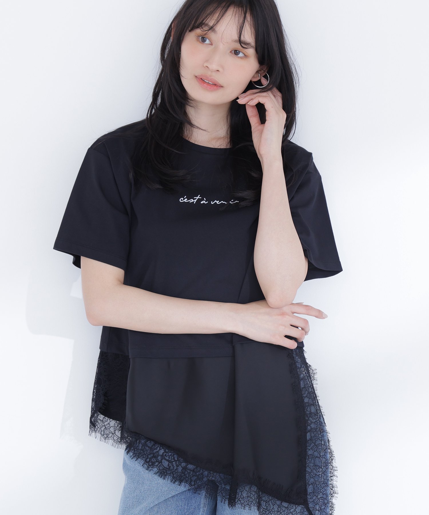 NATURAL BEAUTY BASIC レースドッキングロゴTシャツ ナチュラルビューティベーシック トップス カットソー・Tシャツ ブラック ホワイト