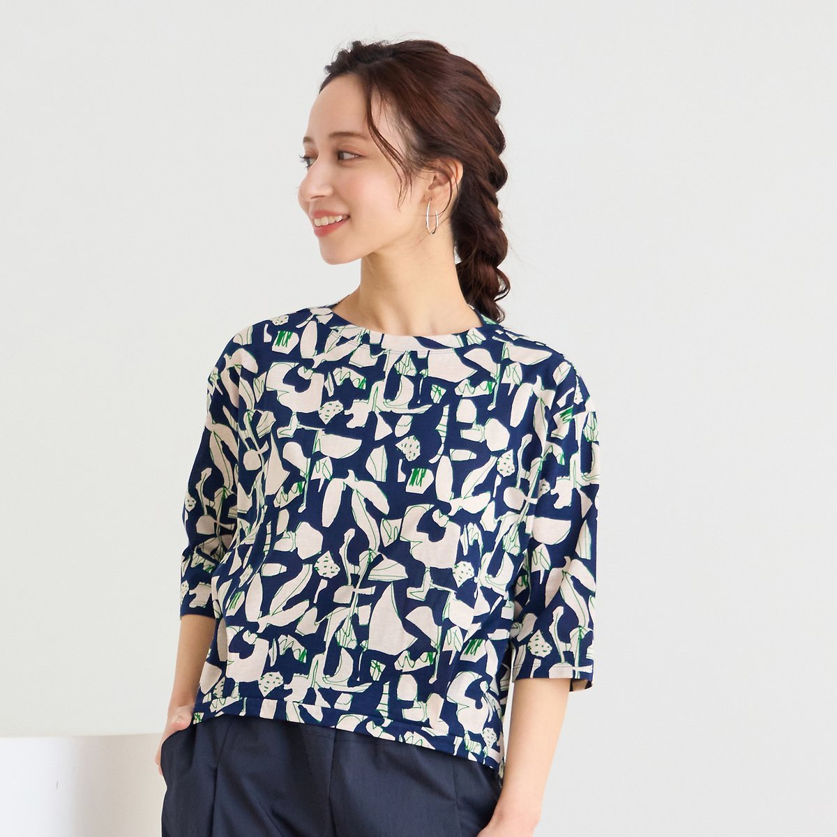Liliane Burty Eclat 【洗える】幾何プリントプルオーバーTシャツ リリアンビューティ エクラ トップス カットソー・Tシャツ グレー ネイビー