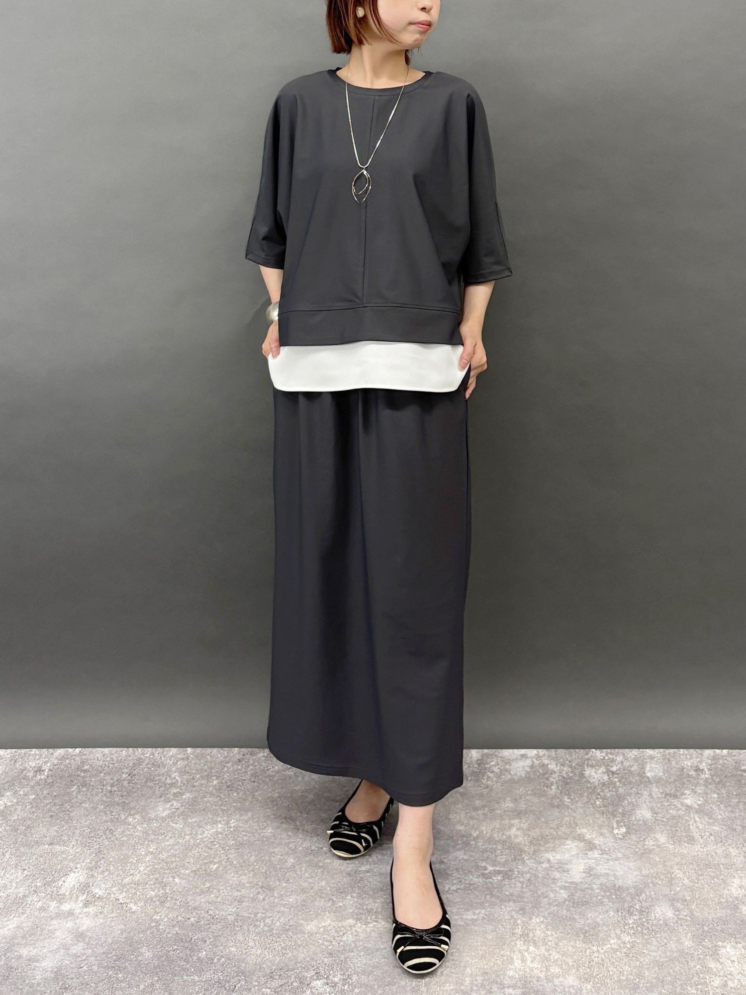 NICOLE white 【セットアップアイテム】レイヤード風Tシャツ*タイトロングスカート ニコル クラブ ワンピース・ドレス その他のワンピース・ドレス ブラック グレー ブラウン