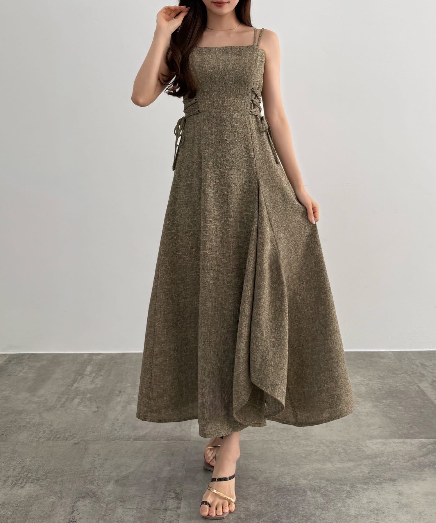 【SALE／20%OFF】JUNOAH CENEA 薄手ツイードレースアップラッフルキャミワンピース...