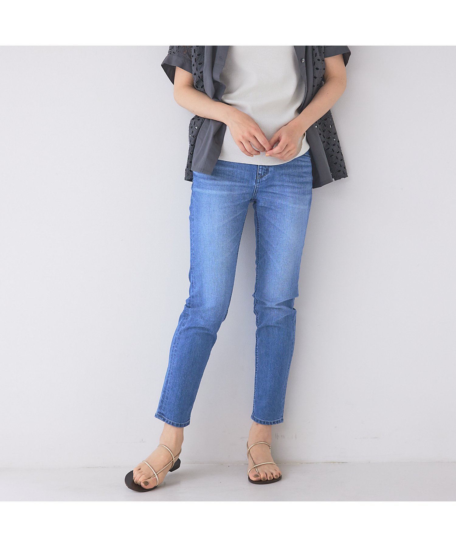 qualite 【YANUK】RUTHスリムテーパードデニム カリテ パンツ ジーンズ・デニムパンツ ブルー【送料無料】のサムネイル