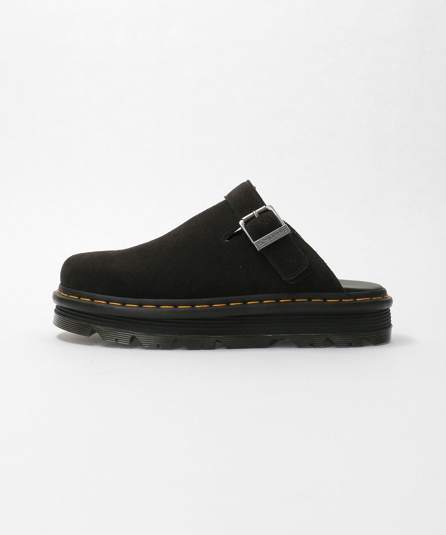 BEAUTY&YOUTH UNITED ARROWS（ビューティー＆ユース　ユナイテッドアローズ）＜Dr.Martens＞ ZEBZAG MULE/サンダルシューズとサンダルの中間のようなルックスで、幅広いコーディネートに溶け込む万能アイテム高級感がありつつもラフな履き心地で、デイリーユースや旅行など幅広く活躍します。アッパーにはソフトな質感のスエードレザーを使用。アウトソールは厚底ソールでインパクトのあるシルエット。バックルベルトを調節することでフィット感を高めて快適な履き心地を実現します。可動式のベルトを調整して、スリッポンシューズとしても着用可能です。素足はもちろん、ソックスとも相性の良いアイテムです。＜Dr.Martens（ドクターマーチン）＞ドイツ人の医師「Dr.Martens」が開発したクッション性に優れたラバーソール。そして、その斬新なソールと8ホールのレザーブーツをコラージュした英国グリックス社のアイディア。当時、誰も見たことのない画期的なそのワークブーツは、いつしか労働者階級の若者「スキンズ」たちの心をとらえ、更には多くのROCKERたちに愛され、やがて世界中の若者たちに愛されるブーツへと成長しました。【注意事項】※商品を使用前に、タグ等に記載されている「取り扱い上の注意書き」、「洗濯表示」を必ずご確認ください。※商品画像は、光の当たり具合やパソコンなどの閲覧環境により、実際の色味と異なって見える場合がございます。あらかじめご了承ください。※商品の色味の目安は、商品単体の画像をご参照ください。※シューズの重量は、シューズ本体のみ両足の重量となります。箱や付属品は計測に含まれません。※商品に不良が無い場合、包装紙および箱の破損がございましても発送いたします。あらかじめご了承ください。店舗へお問い合わせの際は、全国のmonkeytimeBEAUTY&YOUTH各店舗まで下記の品名/品番をお申し付けください。品名：Dr.MartensZEBZAGMULE品番：83314991918型番：83314991918-09-50 KV5960【採寸】UK7：対応センチ26 ヒール2.9 重量(g)-UK8：対応センチ27 ヒール2.9 重量(g)1210UK9：対応センチ28 ヒール2.9 重量(g)-商品のサイズについて【商品詳細】-素材：-サイズ：UK7、UK8、UK9-※画面上と実物では多少色具合が異なって見える場合もございます。ご了承ください。商品のカラーについて 【予約商品について】 ※「先行予約販売中」「予約販売中」をご注文の際は予約商品についてをご確認ください。BEAUTY&YOUTH UNITED ARROWS（ビューティー＆ユース　ユナイテッドアローズ）＜Dr.Martens＞ ZEBZAG MULE/サンダルシューズとサンダルの中間のようなルックスで、幅広いコーディネートに溶け込む万能アイテム高級感がありつつもラフな履き心地で、デイリーユースや旅行など幅広く活躍します。アッパーにはソフトな質感のスエードレザーを使用。アウトソールは厚底ソールでインパクトのあるシルエット。バックルベルトを調節することでフィット感を高めて快適な履き心地を実現します。可動式のベルトを調整して、スリッポンシューズとしても着用可能です。素足はもちろん、ソックスとも相性の良いアイテムです。＜Dr.Martens（ドクターマーチン）＞ドイツ人の医師「Dr.Martens」が開発したクッション性に優れたラバーソール。そして、その斬新なソールと8ホールのレザーブーツをコラージュした英国グリックス社のアイディア。当時、誰も見たことのない画期的なそのワークブーツは、いつしか労働者階級の若者「スキンズ」たちの心をとらえ、更には多くのROCKERたちに愛され、やがて世界中の若者たちに愛されるブーツへと成長しました。【注意事項】※商品を使用前に、タグ等に記載されている「取り扱い上の注意書き」、「洗濯表示」を必ずご確認ください。※商品画像は、光の当たり具合やパソコンなどの閲覧環境により、実際の色味と異なって見える場合がございます。あらかじめご了承ください。※商品の色味の目安は、商品単体の画像をご参照ください。※シューズの重量は、シューズ本体のみ両足の重量となります。箱や付属品は計測に含まれません。※商品に不良が無い場合、包装紙および箱の破損がございましても発送いたします。あらかじめご了承ください。店舗へお問い合わせの際は、全国のmonkeytimeBEAUTY&YOUTH各店舗まで下記の品名/品番をお申し付けください。品名：Dr.MartensZEBZAGMULE品番：83314991918型番：83314991918-09-50 KV5960【採寸】UK7：対応センチ26 ヒール2.9 重量(g)-UK8：対応センチ27 ヒール2.9 重量(g)1210UK9：対応センチ28 ヒール2.9 重量(g)-商品のサイズについて【商品詳細】-素材：-サイズ：UK7、UK8、UK9-※画面上と実物では多少色具合が異なって見える場合もございます。ご了承ください。商品のカラーについて 【予約商品について】 ※「先行予約販売中」「予約販売中」をご注文の際は予約商品についてをご確認ください。■重要なお知らせ※ 当店では、ギフト配送サービス及びラッピングサービスを行っておりません。ご注文者様とお届け先が違う場合でも、タグ（値札）付「納品書 兼 返品連絡票」同梱の状態でお送り致しますのでご了承ください。 ラッピング・ギフト配送について※ 2点以上ご購入の場合、全ての商品が揃い次第一括でのお届けとなります。お届け予定日の異なる商品をお買い上げの場合はご注意下さい。お急ぎの商品がございましたら分けてご購入いただきますようお願い致します。発送について ※ 買い物カートに入れるだけでは在庫確保されませんのでお早めに購入手続きをしてください。当店では在庫を複数サイトで共有しているため、同時にご注文があった場合、売切れとなってしまう事がございます。お手数ですが、ご注文後に当店からお送りする「ご注文内容の確認メール」をご確認ください。ご注文の確定について ※ Rakuten Fashionの商品ページに記載しているメーカー希望小売価格は、楽天市場「商品価格ナビ」に登録されている価格に準じています。 商品の価格についてBEAUTY&YOUTH UNITED ARROWSBEAUTY&YOUTH UNITED ARROWSのサンダルシューズ・靴ご注文・お届けについて発送ガイドラッピンググッズ3,980円以上送料無料ご利用ガイド