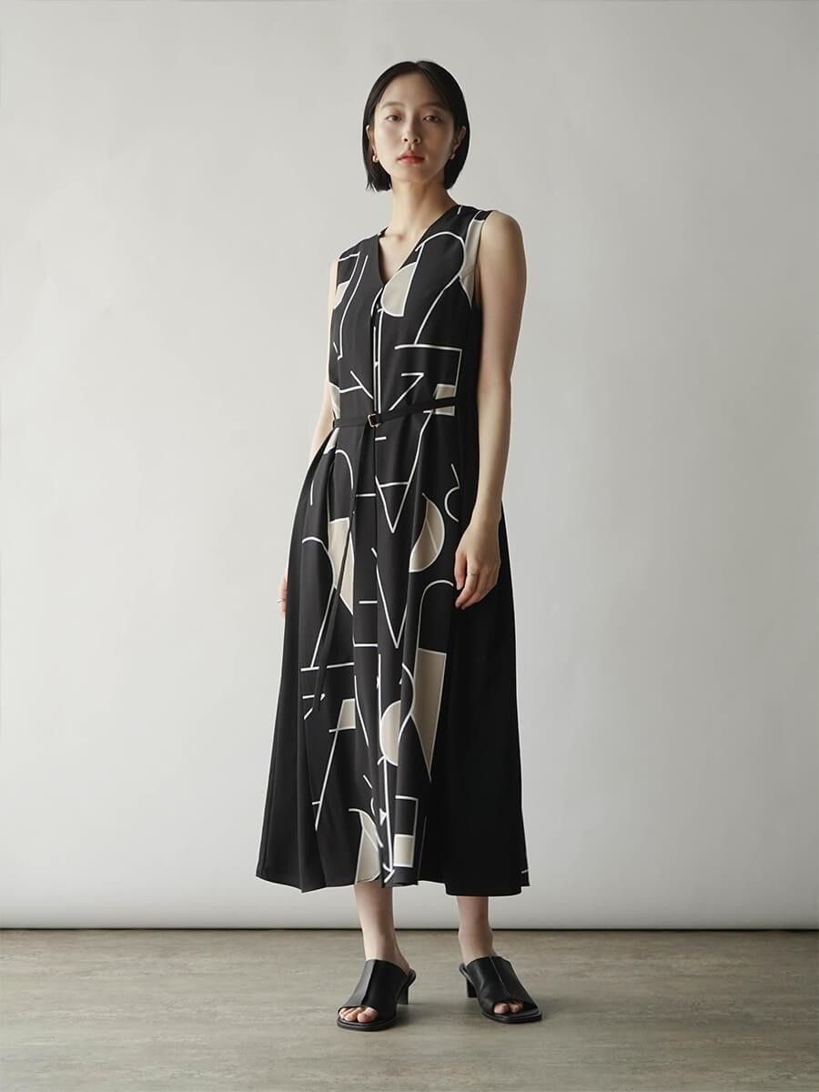 RADIATE アート柄プリントプリーツワンピース ラシュッド ワンピース・ドレス ワンピース ブラック