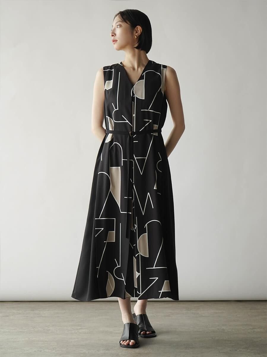 RADIATE アート柄プリントプリーツワンピース ラシュッド ワンピース・ドレス ワンピース ブラック