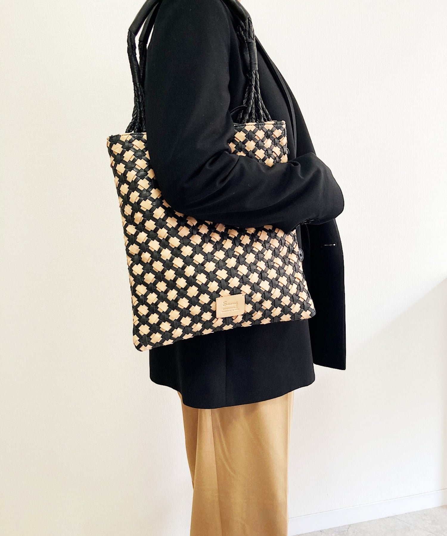 Swaraj Swaraj/レザー・メッシSQ BAG スワラージ バッグ トートバッグ ブラック
