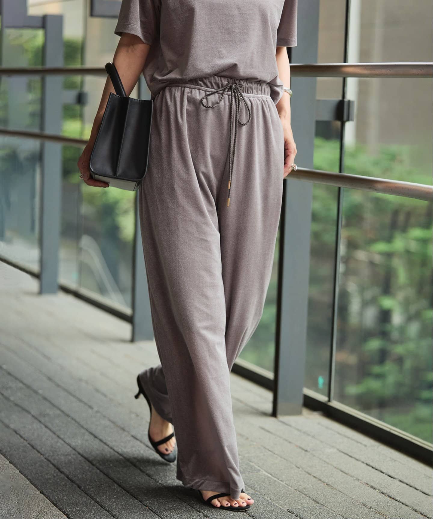 VERMEIL par iena SHEER VELOUR EASY パンツ ヴェルメイユ パー イエナ パンツ その他のパンツ イエロー グレー【送料無料】のサムネイル