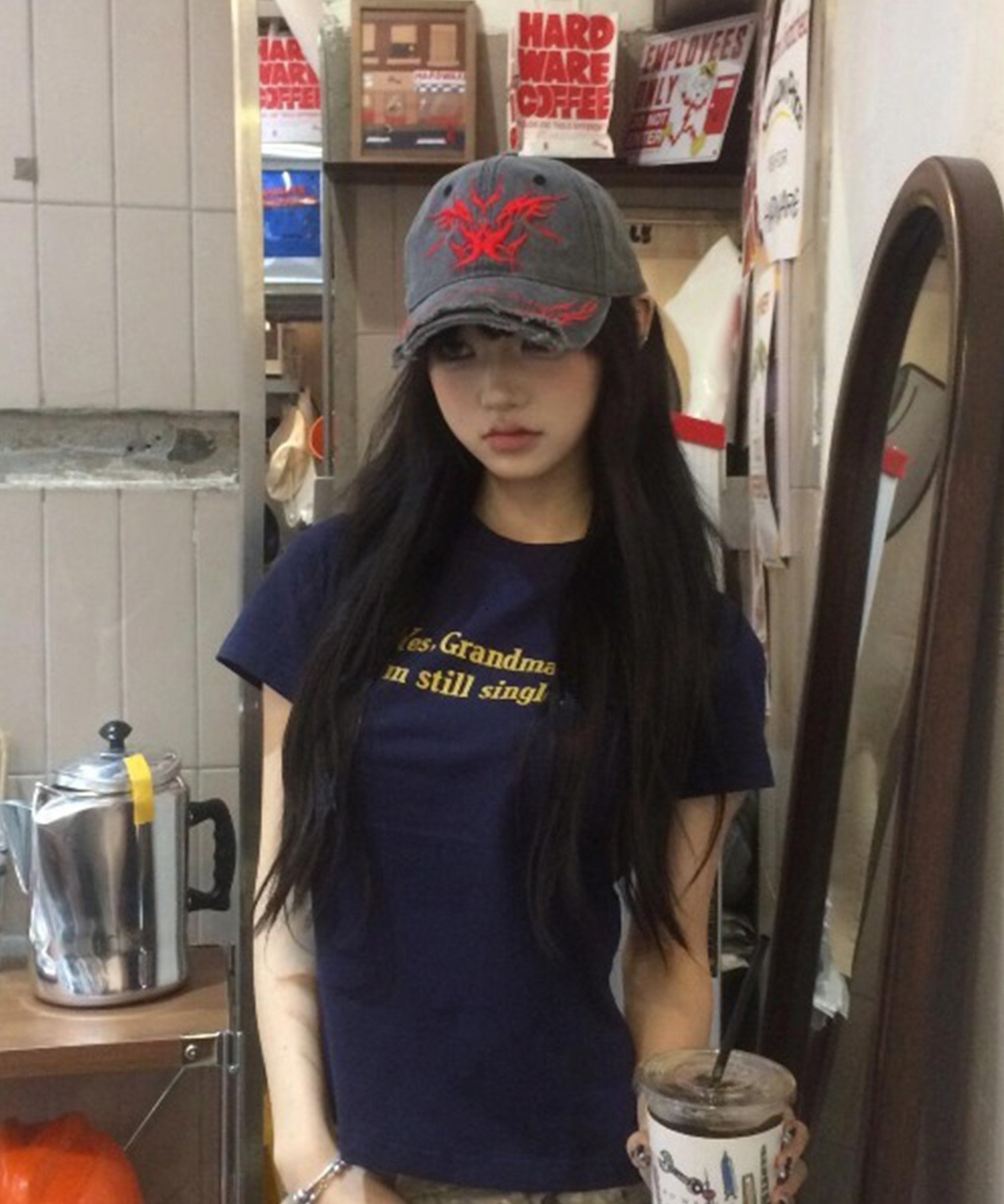 シンプル 英字ロゴ クルーネック ショート丈 プリント半袖Tシャツ メンズ レディース デバイス トップス カットソー・Tシャツ ネイビー