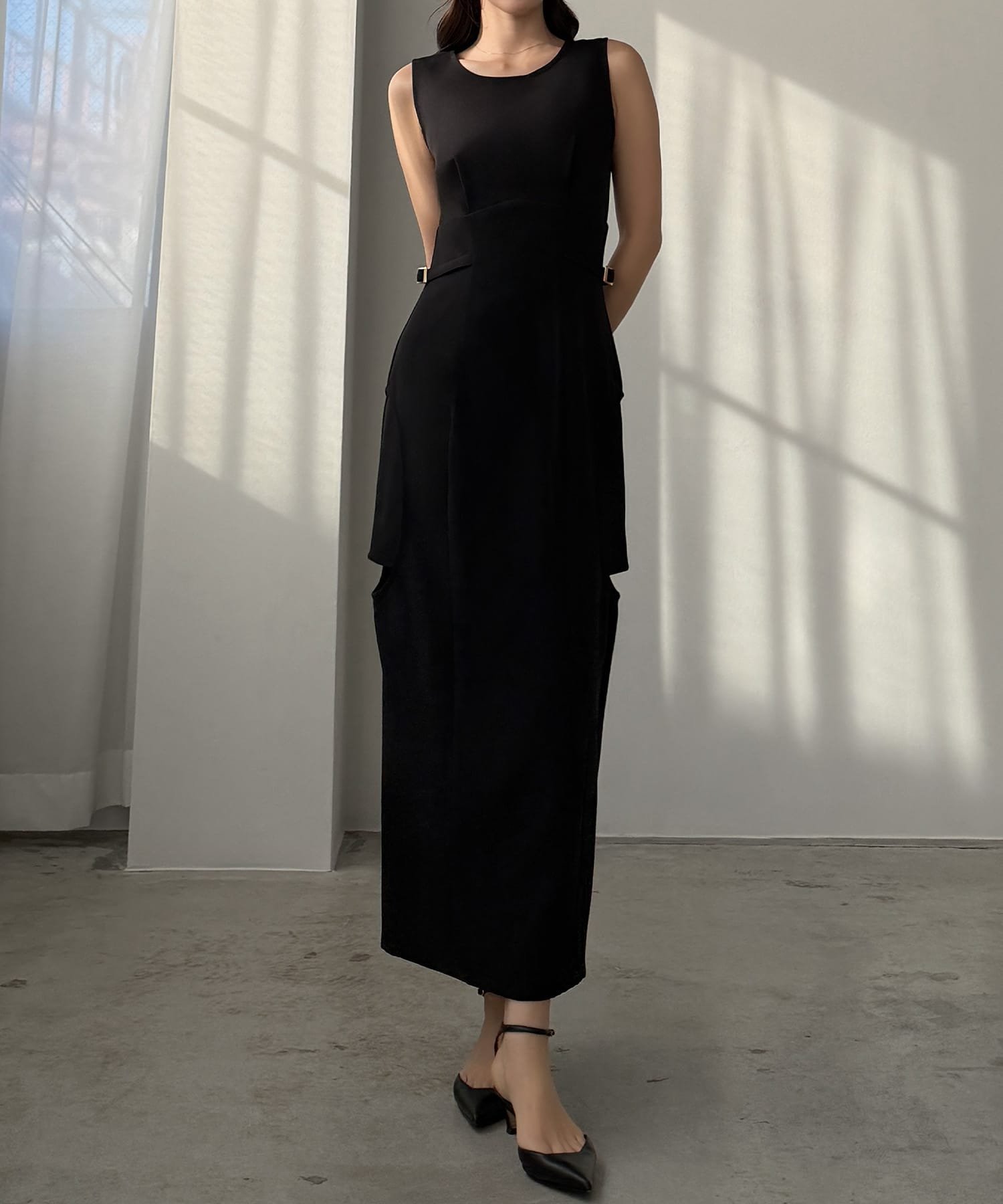 【SALE／20%OFF】JUNOAH Louere サークルスリットノースリーブワンピース ジュノア ワンピース・ドレス ワンピース ホワイト ブラック【送料無料】