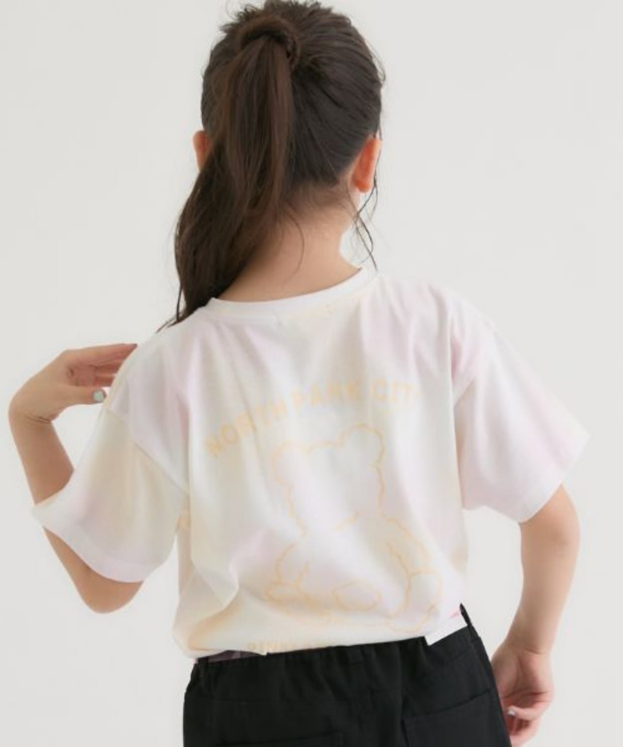 【SALE／40%OFF】PINK-latte 【接触冷感】タイダイ柄くまちゃんTシャツ ナルミヤオンライン トップス カットソー・Tシャツ グレー パープル オレンジ グリーン