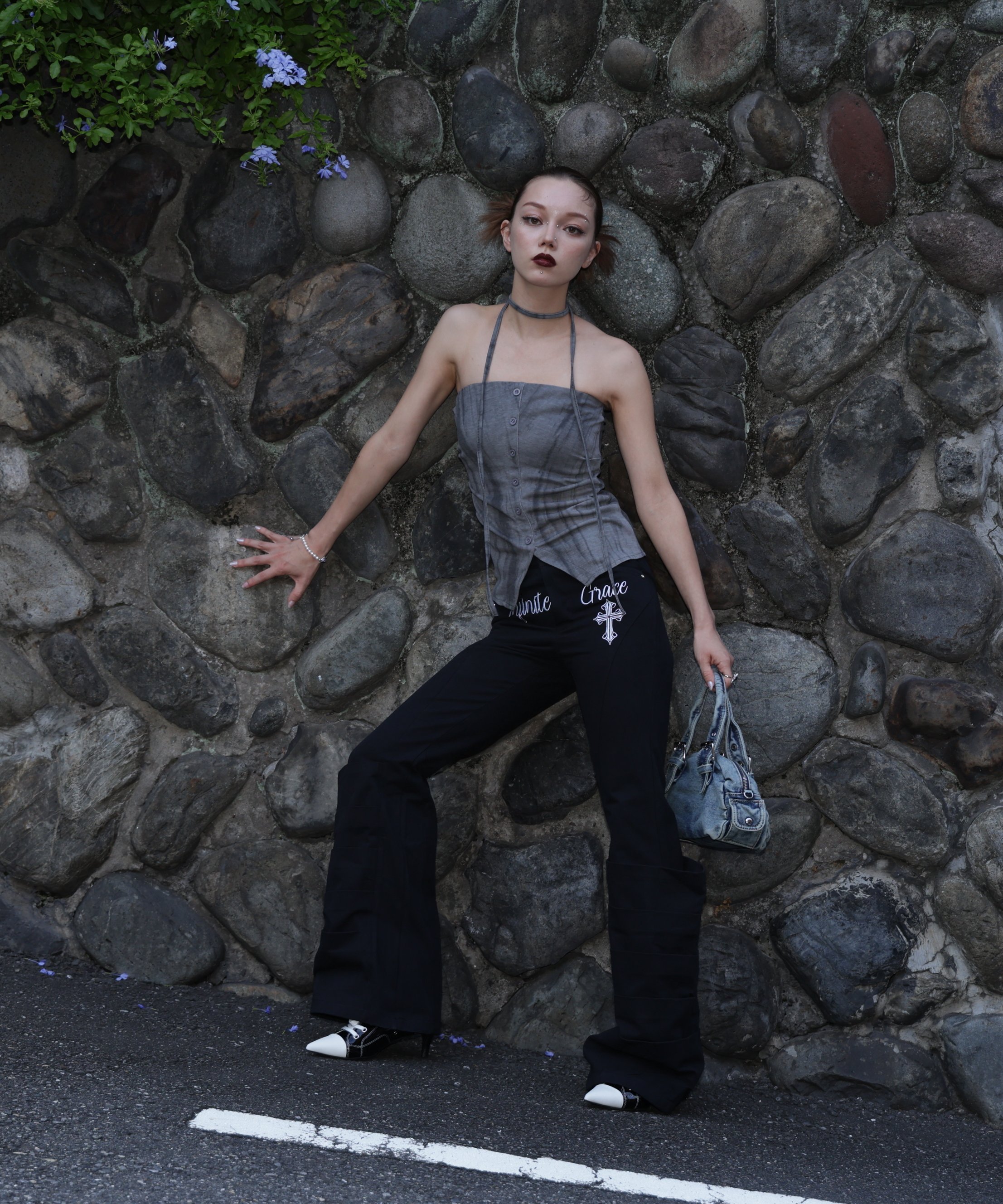 LHP MAVYTH/メヴィス/CROSS FLARE TUCK PANTS エルエイチピー パンツ その他のパンツ ブラック