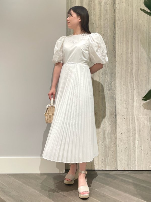 CELFORD 【CELFORD*石井美保 Special Collaboration】 エンブロイダリーワンピース セルフォード ワンピース・ドレス その他のワンピース・ドレス ホワイト グレー ベージュ【送料無料】のサムネイル