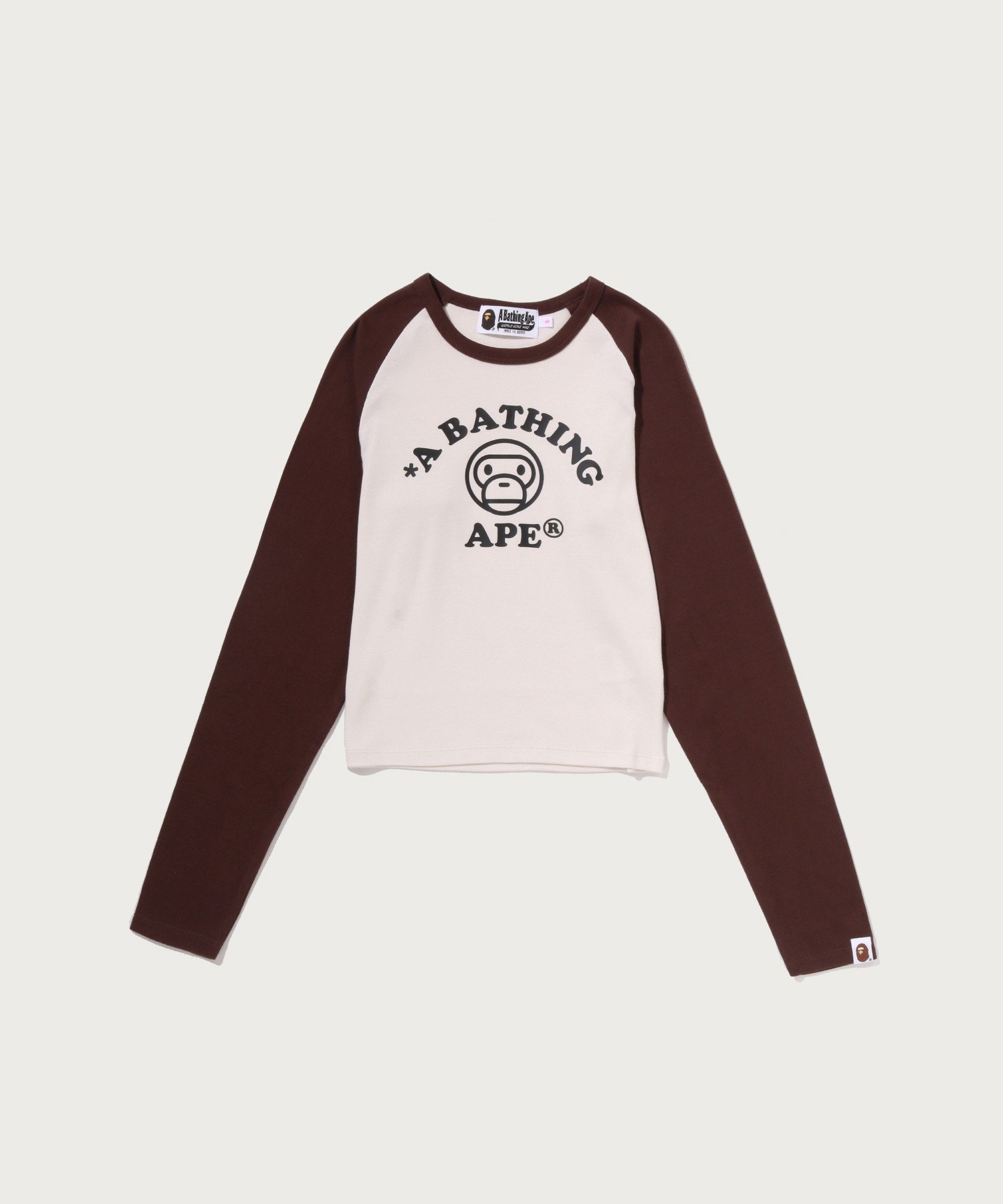 A BATHING APE BABY MILO RAGLAN CROPPED LS TEE ア ベイシング エイプ トップス カットソー・Tシャツ ネイビー ブラウン【送料無料】