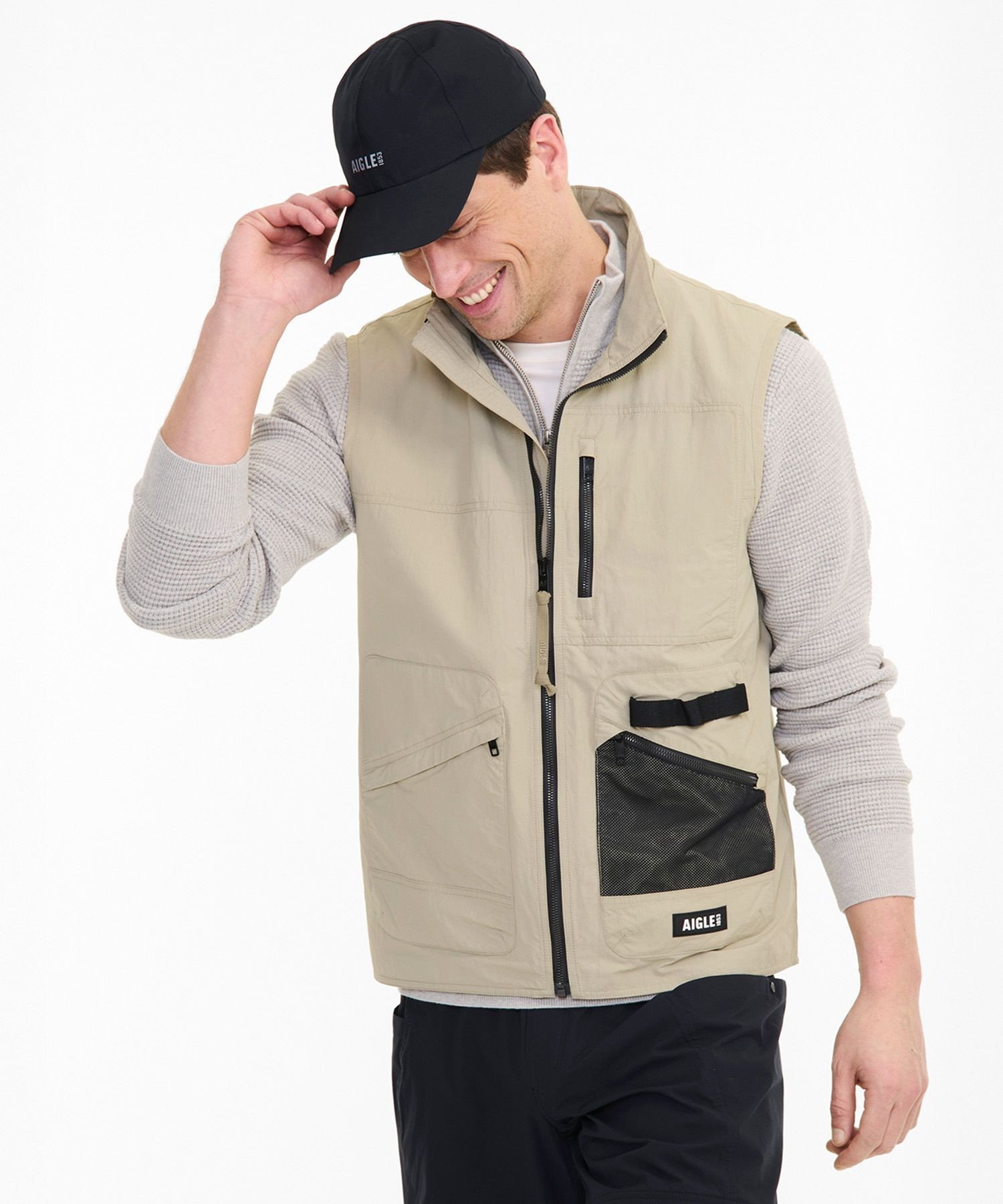 【SALE／30%OFF】AIGLE 撥水マルチポケット ナイロンジレベスト エーグル ジャケット・アウター ダウンジャケット・ダウンベスト ベージュ ブラック【送料無料】