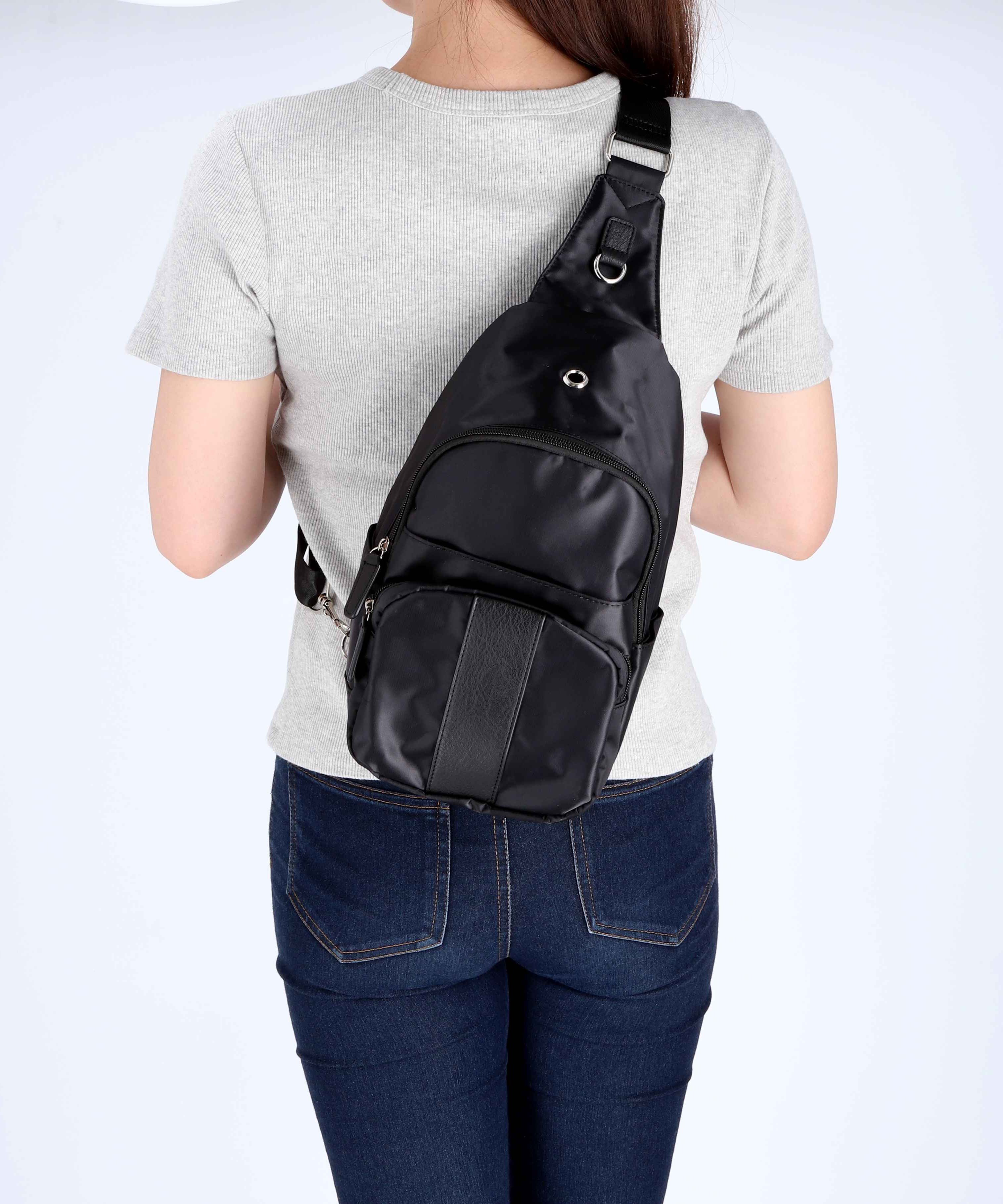 BACKYARD FAMILY ナイロンカジュアルボディバッグ ローラ バッグ ボディバッグ・ウエストポーチ ブラック ブラウン