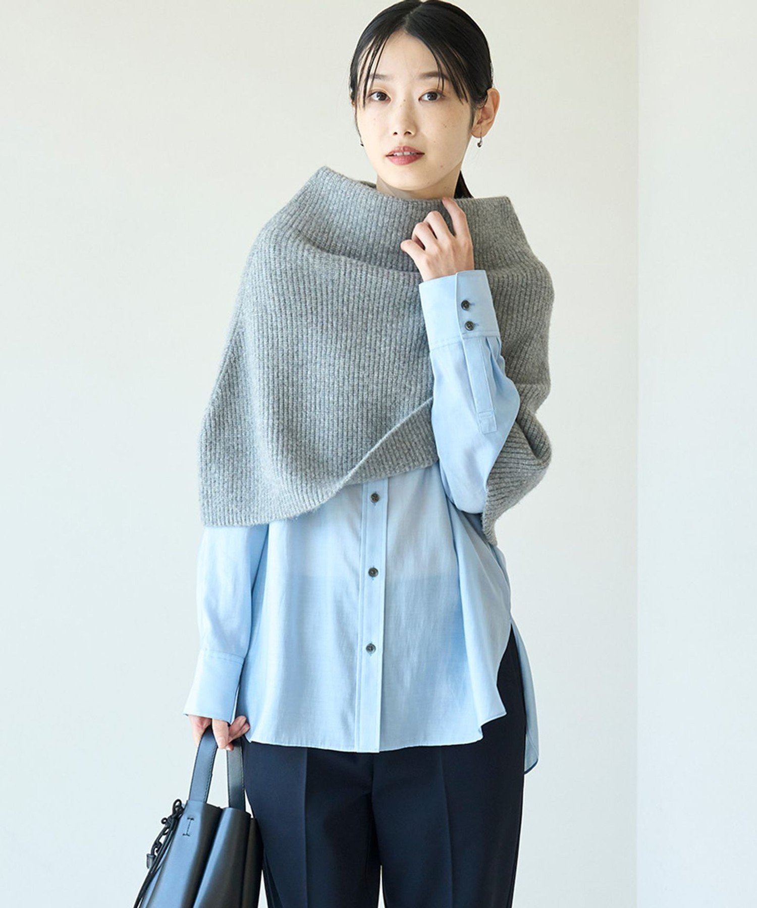 UNFILO 【WEB/一部店舗限定】ふわふわニット ケープスヌード アンフィーロ ファッション雑貨 マフラー・ストール・ネックウォーマー グレー ネイビー ブラウン【送料無料】のサムネイル