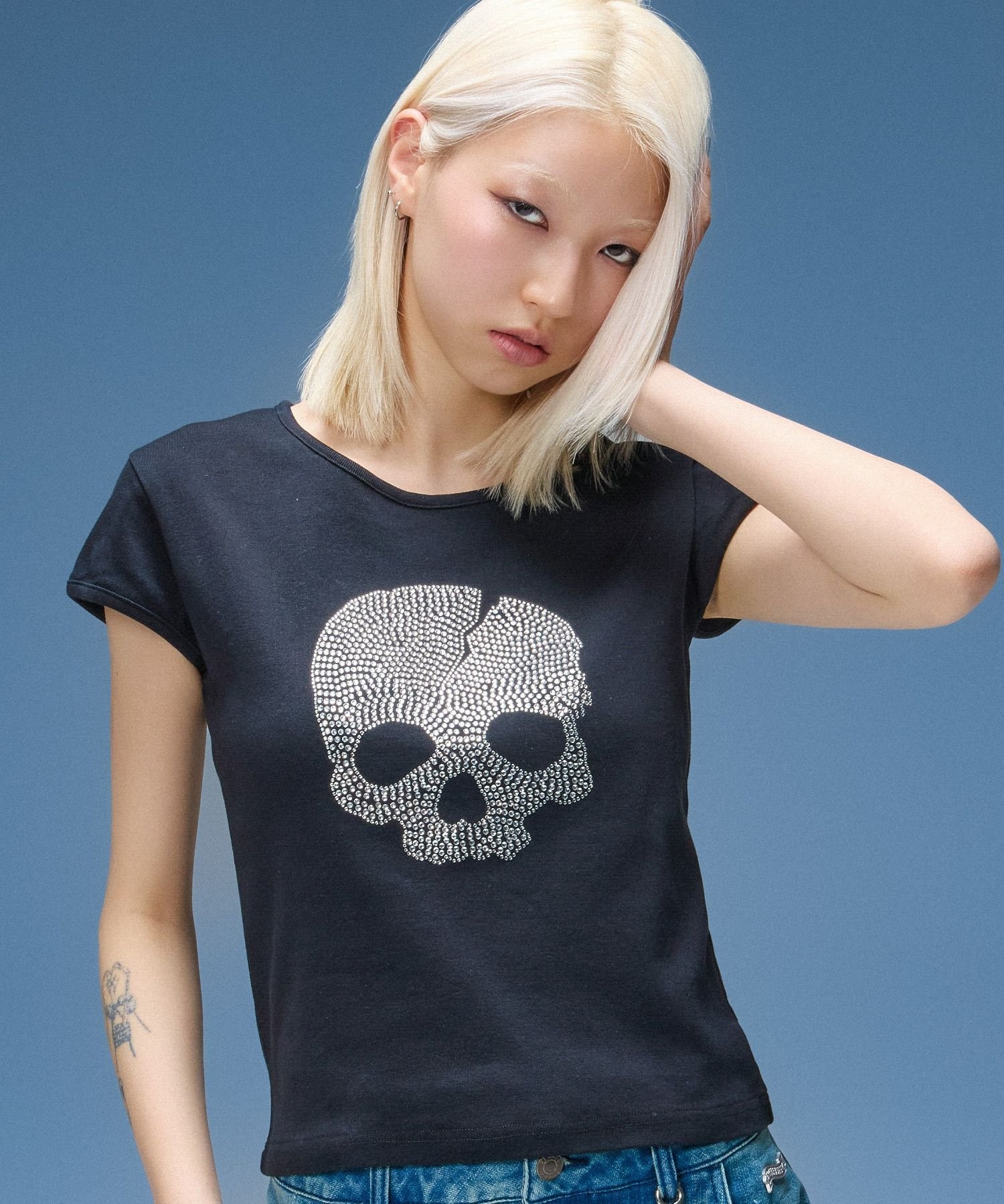 X-girl RHINESTONE SKULL S/S BABY TEE エックスガール トップス カットソー・Tシャツ ホワイト ブラック