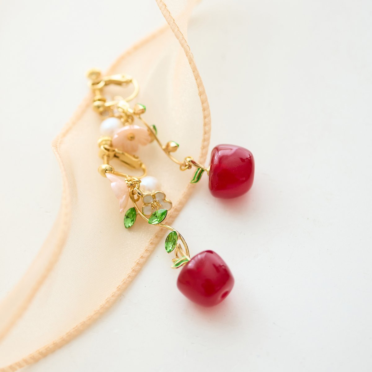 Rose Tiara リンゴのイヤリング ローズティアラ アクセサリー・腕時計 その他のアクセサリー・腕時計 ゴールド【送料無料】 2