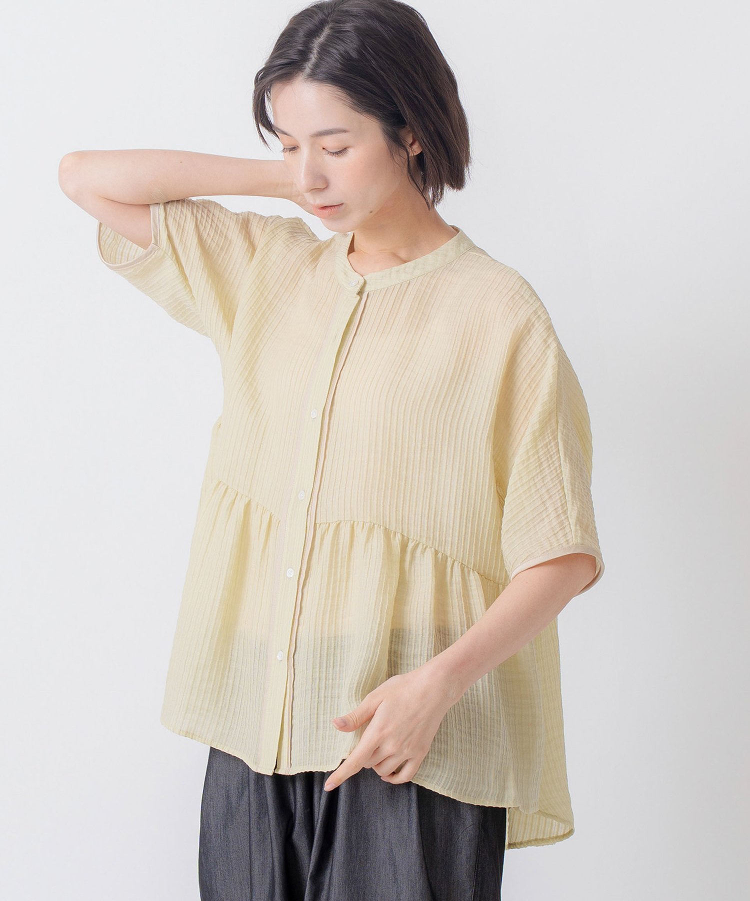 KELEN 「KELEN / ケレン」ギャザーデザインシアーサッカーブラウス ビーアパートメント トップス シャツ・ブラウス ホワイト ブラック