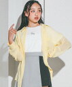 BEBE ONLINE STORE（ベベ オンライン ストア）袖開きシアーシャツ&Tシャツセット(130~160cm)流行りのメッシュ素材が目を惹くシャツとTシャツのセットです。肩回りを包み込むようなドロップショルダーはリラックス感のあるシルエット。プルオーバー袖にスリットが入って程よい肌見せ感が楽しめます。Tシャツはシンプルなデザインでスッキリ。フロントのロゴプリントがCOOLです。カラーは明るく軽やかなイエローとブラックの2色です。コーディネ-とはカーゴパンツや、デニムショートパンツが◎こなれたスタイリングでバランスよく着こなせます。それぞれ単品使いで着回し力も抜群です♪【コーディネート】フード付きドッキングTシャツ(1235‐62650)タックボタンデニムパンツ（1230‐62600)フード付きドッキングTシャツ(1235‐62650)ジャガードスカパン(1230‐62676)【3月のテーマ/Lit】「賑わっていてイケてる」「いい雰囲気でかっこいい」誰よりもイケてる自分になる！☆2024年　ZIDDY　春夏コレクションテーマ☆”teenLady”ー韓国トレンドをベースに憧れの大人化計画ー【ZIDDY(ジディー)】FORFASHIONABLEGIRLSーオシャレが好きな女の子を応援ーレディース・ティーンズトレンドを取り入れた、女の子の“今”に寄り添うファッションブランドティーンズ心ときめく要素を詰め込んだ商品を展開型番：1222-62555-08-06 KM5972【採寸】【シャツ】130cm:身幅51.5 着丈57 肩幅51.5 袖丈42140cm:身幅54 着丈60 肩幅53 袖丈46150cm:身幅58 着丈63 肩幅54.5 袖丈50160cm:身幅59 着丈66 肩幅56 袖丈51.5【半袖シャツ】130cm:身幅38.5 着丈52 肩幅29 袖丈16140cm:身幅40.5 着丈54 肩幅31 袖丈17150cm:身幅42.5 着丈56 肩幅33 袖丈18160cm:身幅44.5 着丈58 肩幅35 袖丈18.5商品のサイズについて【商品詳細】中国素材：【シャツ】ポリエステル100% 【半袖シャツ】ポリエステル70% 綿30%サイズ：130cm、140cm、150cm、F(160)洗濯機※画面上と実物では多少色具合が異なって見える場合もございます。ご了承ください。商品のカラーについて 【予約商品について】 ※「先行予約販売中」「予約販売中」をご注文の際は予約商品についてをご確認ください。BEBE ONLINE STORE（ベベ オンライン ストア）袖開きシアーシャツ&Tシャツセット(130~160cm)流行りのメッシュ素材が目を惹くシャツとTシャツのセットです。肩回りを包み込むようなドロップショルダーはリラックス感のあるシルエット。プルオーバー袖にスリットが入って程よい肌見せ感が楽しめます。Tシャツはシンプルなデザインでスッキリ。フロントのロゴプリントがCOOLです。カラーは明るく軽やかなイエローとブラックの2色です。コーディネ-とはカーゴパンツや、デニムショートパンツが◎こなれたスタイリングでバランスよく着こなせます。それぞれ単品使いで着回し力も抜群です♪【コーディネート】フード付きドッキングTシャツ(1235‐62650)タックボタンデニムパンツ（1230‐62600)フード付きドッキングTシャツ(1235‐62650)ジャガードスカパン(1230‐62676)【3月のテーマ/Lit】「賑わっていてイケてる」「いい雰囲気でかっこいい」誰よりもイケてる自分になる！☆2024年　ZIDDY　春夏コレクションテーマ☆”teenLady”ー韓国トレンドをベースに憧れの大人化計画ー【ZIDDY(ジディー)】FORFASHIONABLEGIRLSーオシャレが好きな女の子を応援ーレディース・ティーンズトレンドを取り入れた、女の子の“今”に寄り添うファッションブランドティーンズ心ときめく要素を詰め込んだ商品を展開型番：1222-62555-08-06 KM5972【採寸】【シャツ】130cm:身幅51.5 着丈57 肩幅51.5 袖丈42140cm:身幅54 着丈60 肩幅53 袖丈46150cm:身幅58 着丈63 肩幅54.5 袖丈50160cm:身幅59 着丈66 肩幅56 袖丈51.5【半袖シャツ】130cm:身幅38.5 着丈52 肩幅29 袖丈16140cm:身幅40.5 着丈54 肩幅31 袖丈17150cm:身幅42.5 着丈56 肩幅33 袖丈18160cm:身幅44.5 着丈58 肩幅35 袖丈18.5商品のサイズについて【商品詳細】中国素材：【シャツ】ポリエステル100% 【半袖シャツ】ポリエステル70% 綿30%サイズ：130cm、140cm、150cm、F(160)洗濯機※画面上と実物では多少色具合が異なって見える場合もございます。ご了承ください。商品のカラーについて 【予約商品について】 ※「先行予約販売中」「予約販売中」をご注文の際は予約商品についてをご確認ください。■重要なお知らせ※ 当店では、ギフト配送サービス及びラッピングサービスを行っておりません。ご注文者様とお届け先が違う場合でも、タグ（値札）付「納品書 兼 返品連絡票」同梱の状態でお送り致しますのでご了承ください。 ラッピング・ギフト配送について※ 2点以上ご購入の場合、全ての商品が揃い次第一括でのお届けとなります。お届け予定日の異なる商品をお買い上げの場合はご注意下さい。お急ぎの商品がございましたら分けてご購入いただきますようお願い致します。発送について ※ 買い物カートに入れるだけでは在庫確保されませんのでお早めに購入手続きをしてください。当店では在庫を複数サイトで共有しているため、同時にご注文があった場合、売切れとなってしまう事がございます。お手数ですが、ご注文後に当店からお送りする「ご注文内容の確認メール」をご確認ください。ご注文の確定について ※ Rakuten Fashionの商品ページに記載しているメーカー希望小売価格は、楽天市場「商品価格ナビ」に登録されている価格に準じています。 商品の価格についてBEBE ONLINE STOREBEBE ONLINE STOREのセットアップスーツスーツ・フォーマルご注文・お届けについて発送ガイドラッピンググッズ3,980円以上送料無料ご利用ガイド