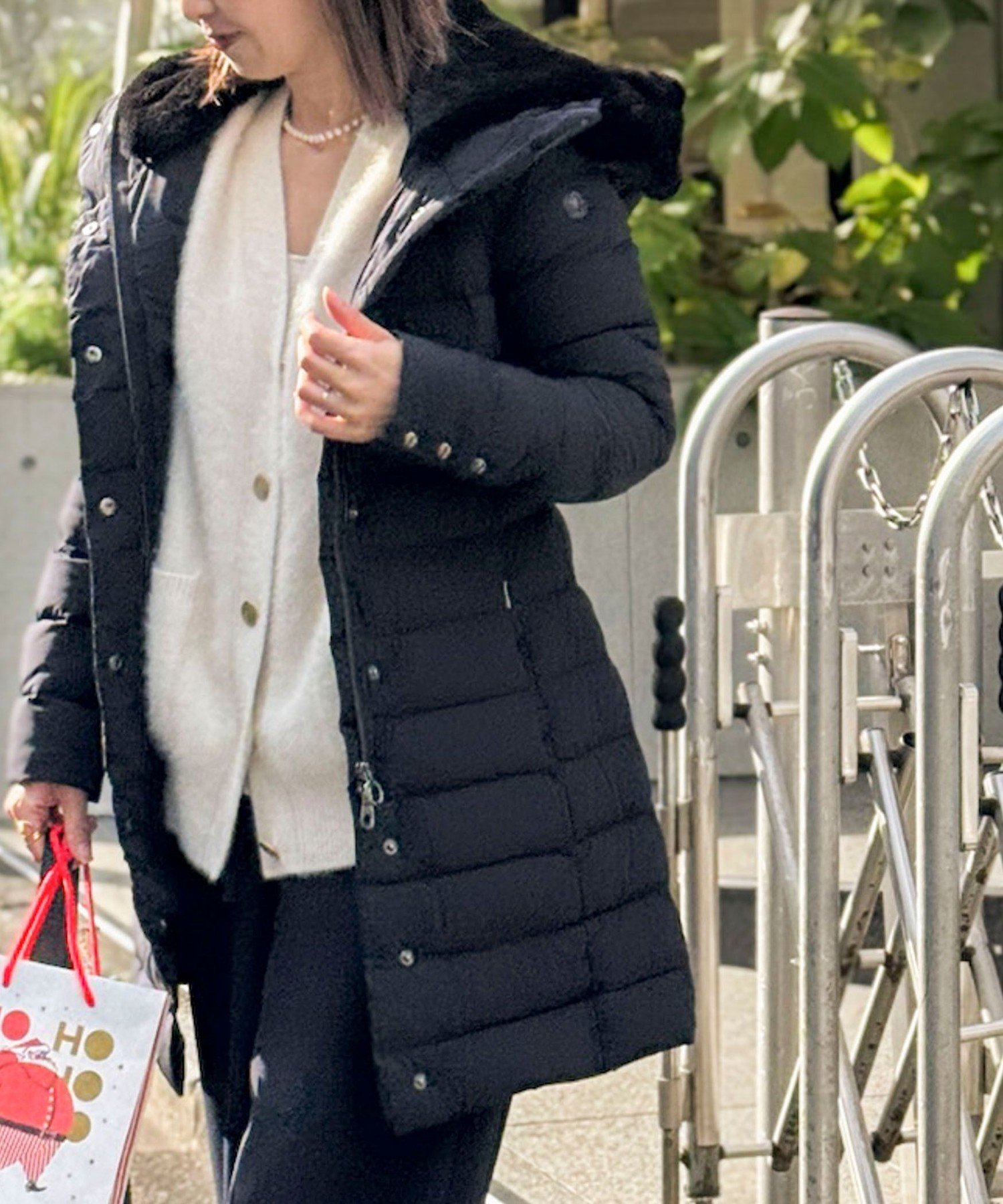 NOLLEY'S 【WEB限定】【CAPE HORN/ケープホーン】SANTACRUZ ECOFUR ノーリーズ ジャケット・アウター ダウンジャケット・ダウンベスト ブラック ベージュ【送料無料】のサムネイル