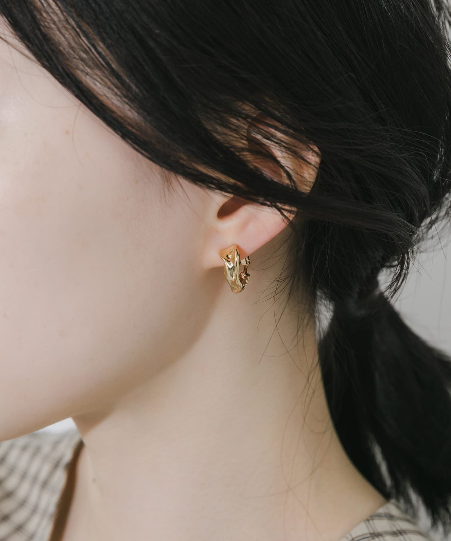 【SALE／50%OFF】SMELLY ニュアンスイビツラインフープイヤリング スメリー アクセサリー・腕時計 イヤリング・イヤーカフ ゴールド