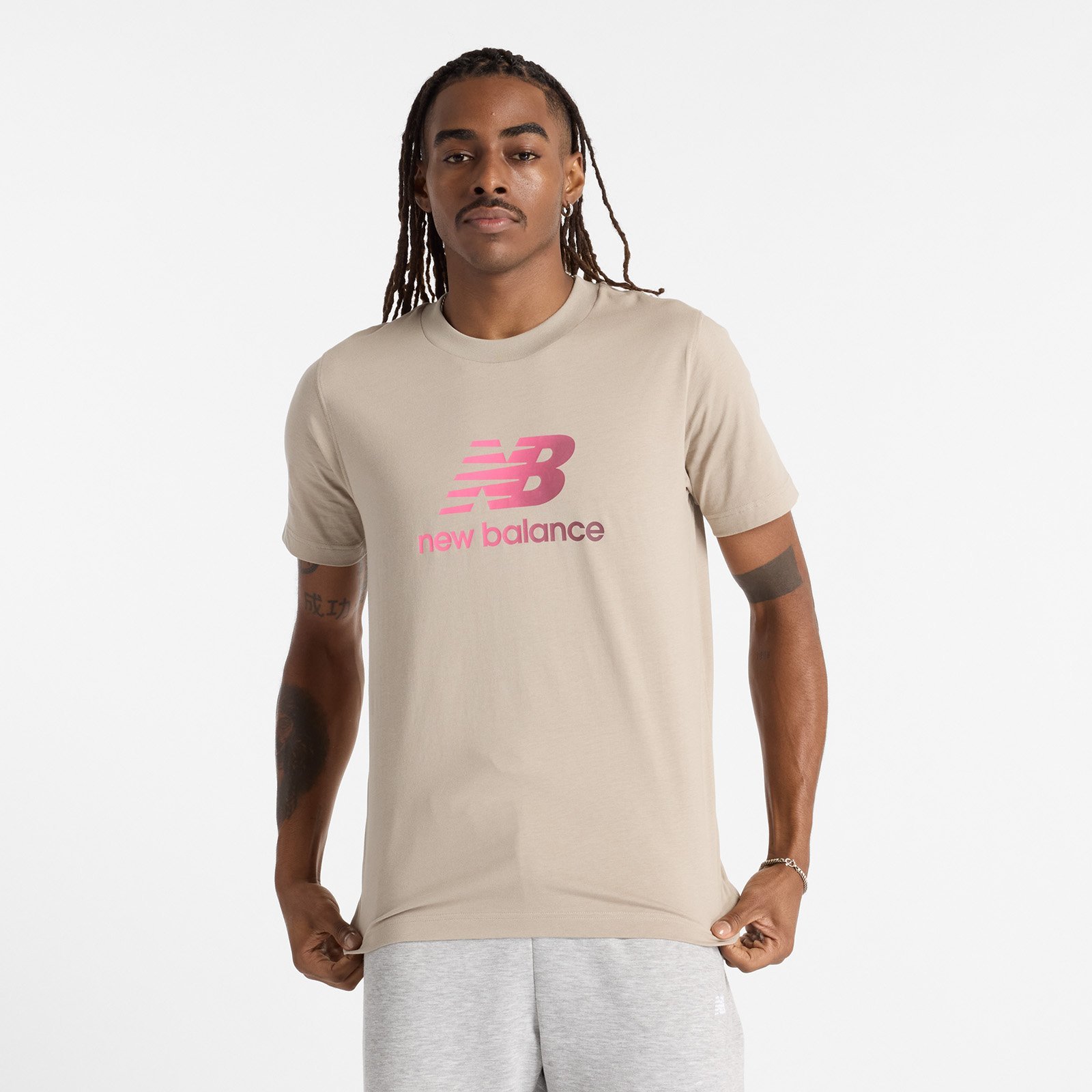★ニューバランス/クラシック 半袖Tシャツ★男女共用 楽天市場】ニューバランス クラシックロゴ(Tシャツ・カットソー
