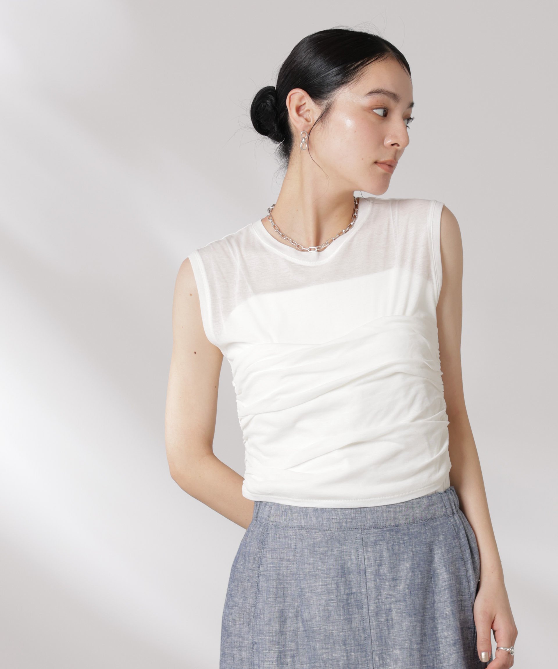 【SALE／55%OFF】NANO universe ドッキングビスチェシアートップス ナノユニバース トップス カットソー・Tシャツ グレー ホワイト【送料無料】 stylife-15091636 Rakuten Fashion パッケージ画像