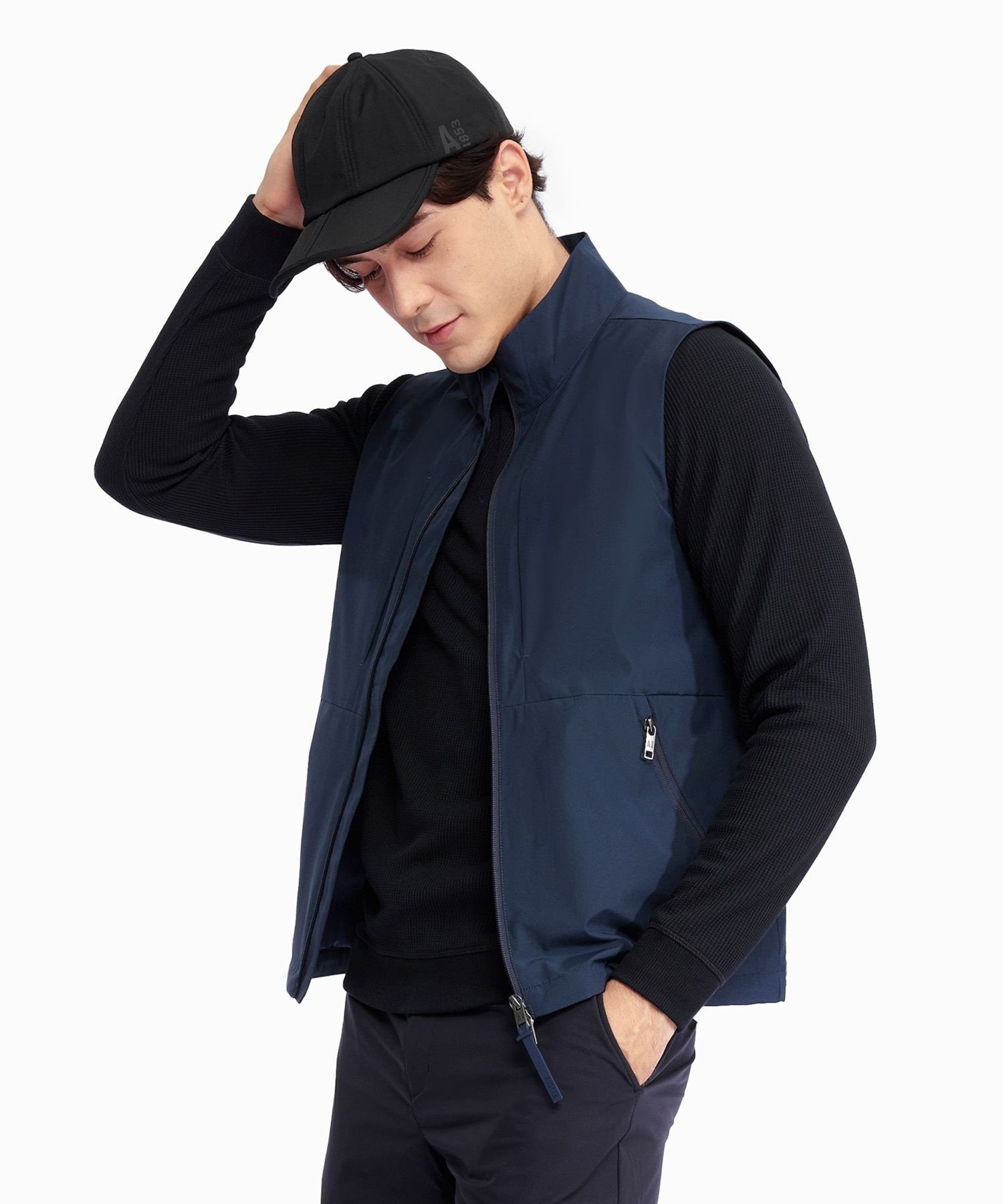 【SALE／30%OFF】AIGLE GORE-TEX ゴアテックスウインドストッパー(R) 防風 撥水 透湿 スリーブレスベスト エーグル トップス ベスト・ジレ ネイビー ホワイト【送料無料】