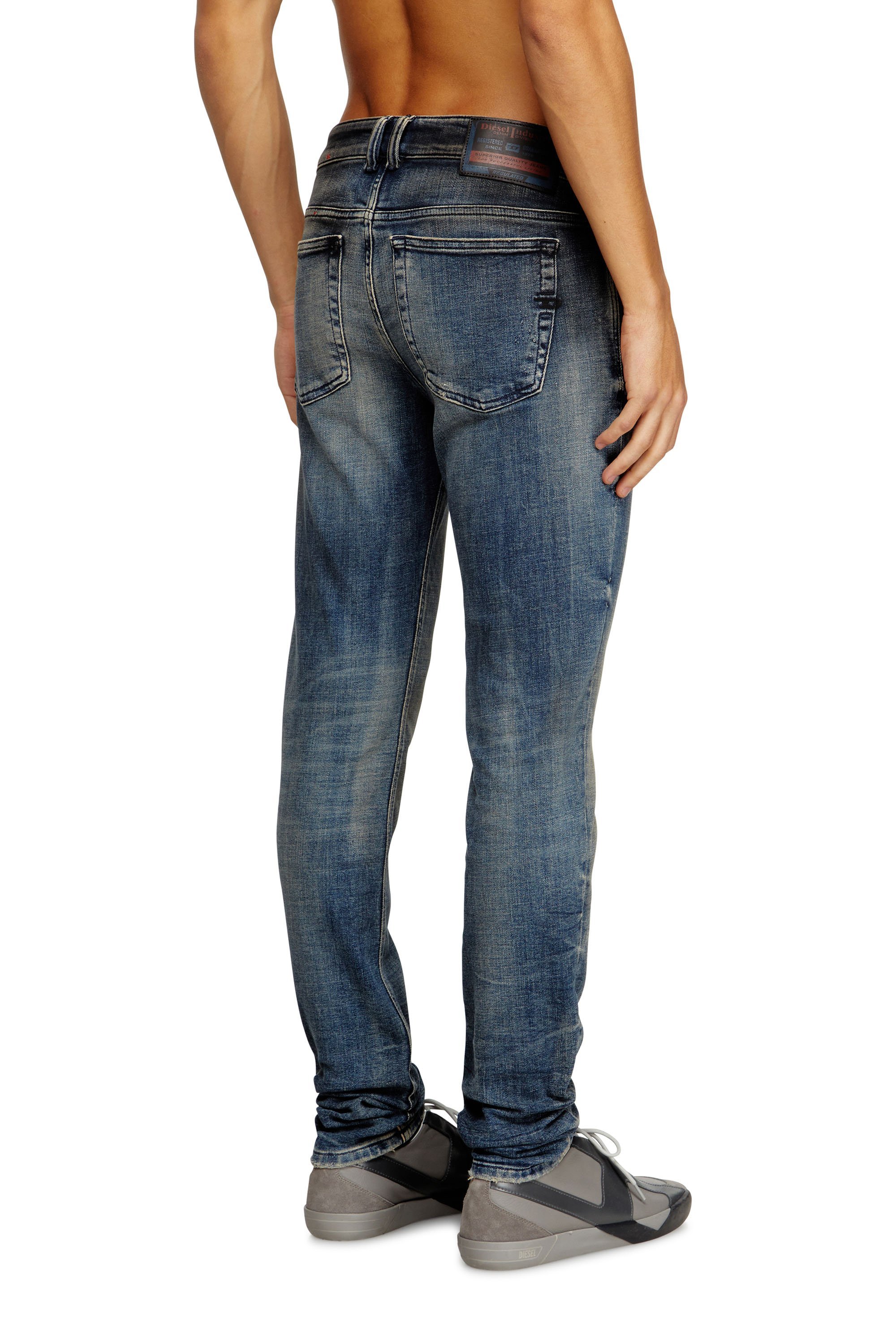 DIESEL メンズ デニムパンツ 1979 SLEENKER L.30 ディーゼル パンツ ジーンズ・デニムパンツ ブルー【送料無料】